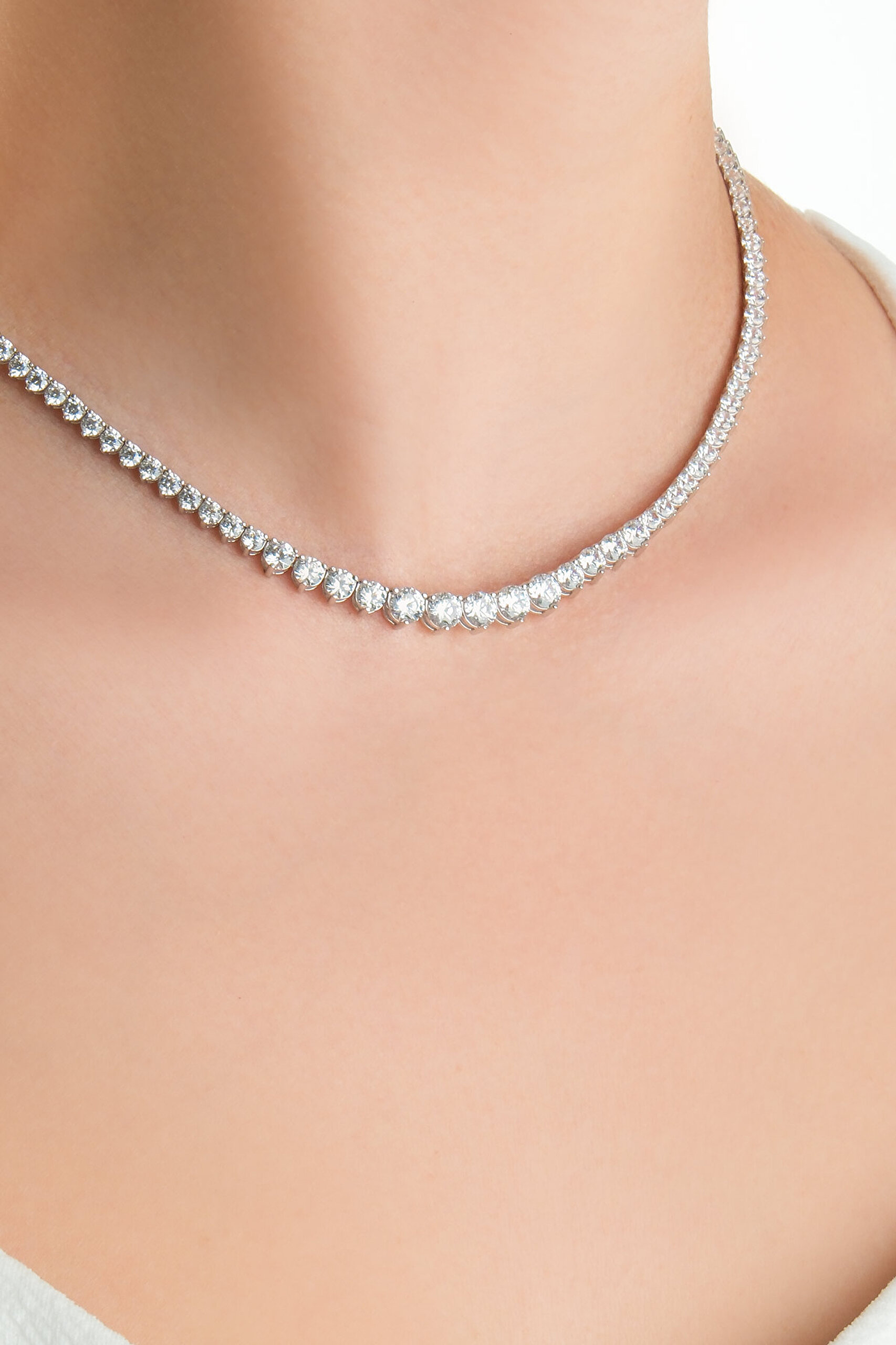 ⁠ Euphoria 18 Ayar Beyaz Altın Kaplama Gümüş Su Yolu Kolye_0}