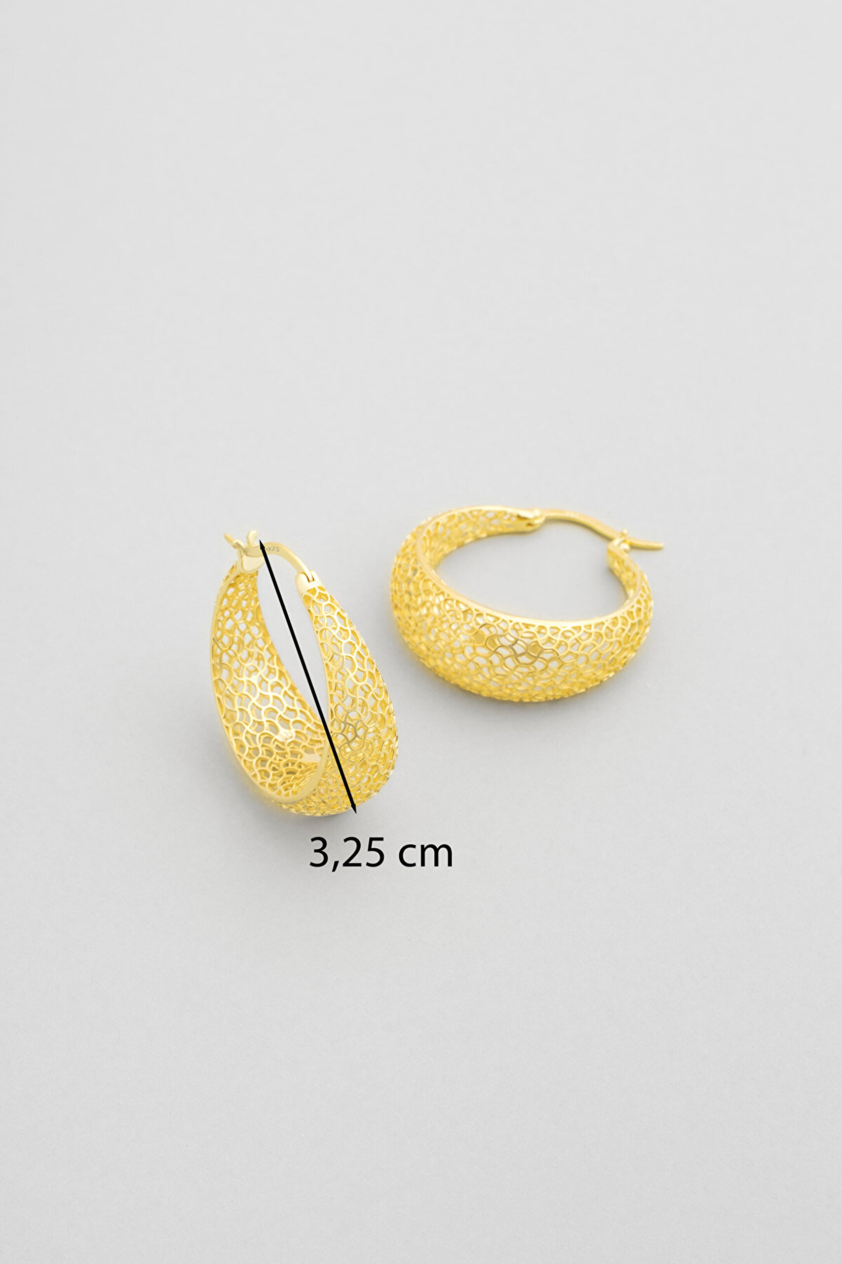 Saray Dokunuşu 18 Ayar Sarı Altın Kaplama Gümüş Halka Küpe - 2