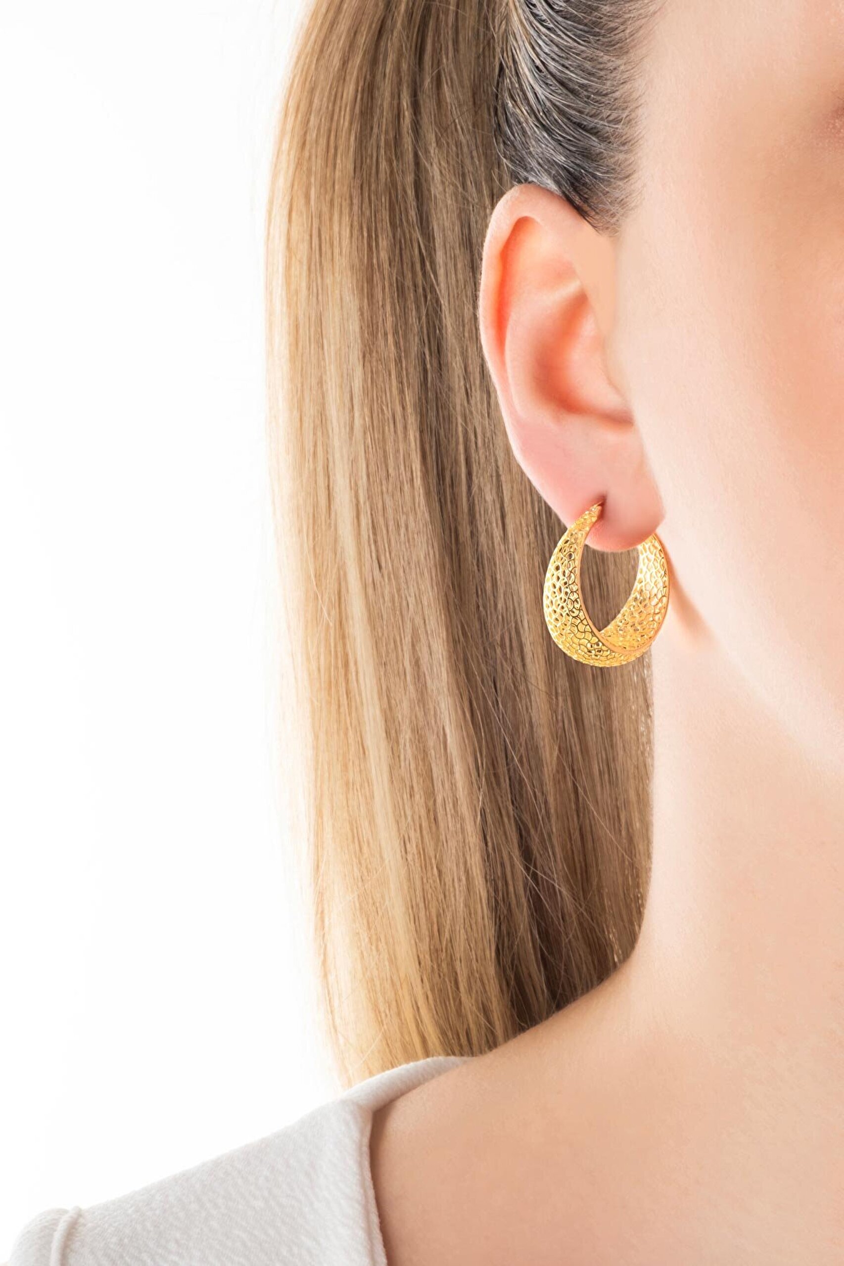 Saray Dokunuşu 18 Ayar Sarı Altın Kaplama Gümüş Halka Küpe - 3