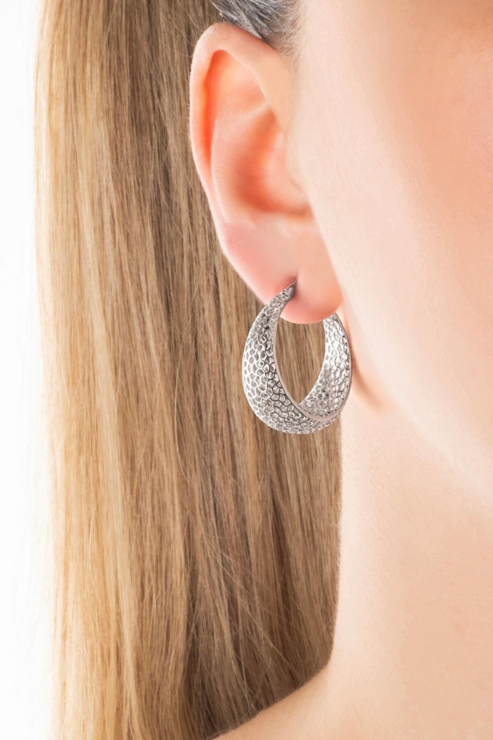 Saray Dokunuşu 18 Ayar Beyaz Altın Kaplama Gümüş Halka Küpe - 1