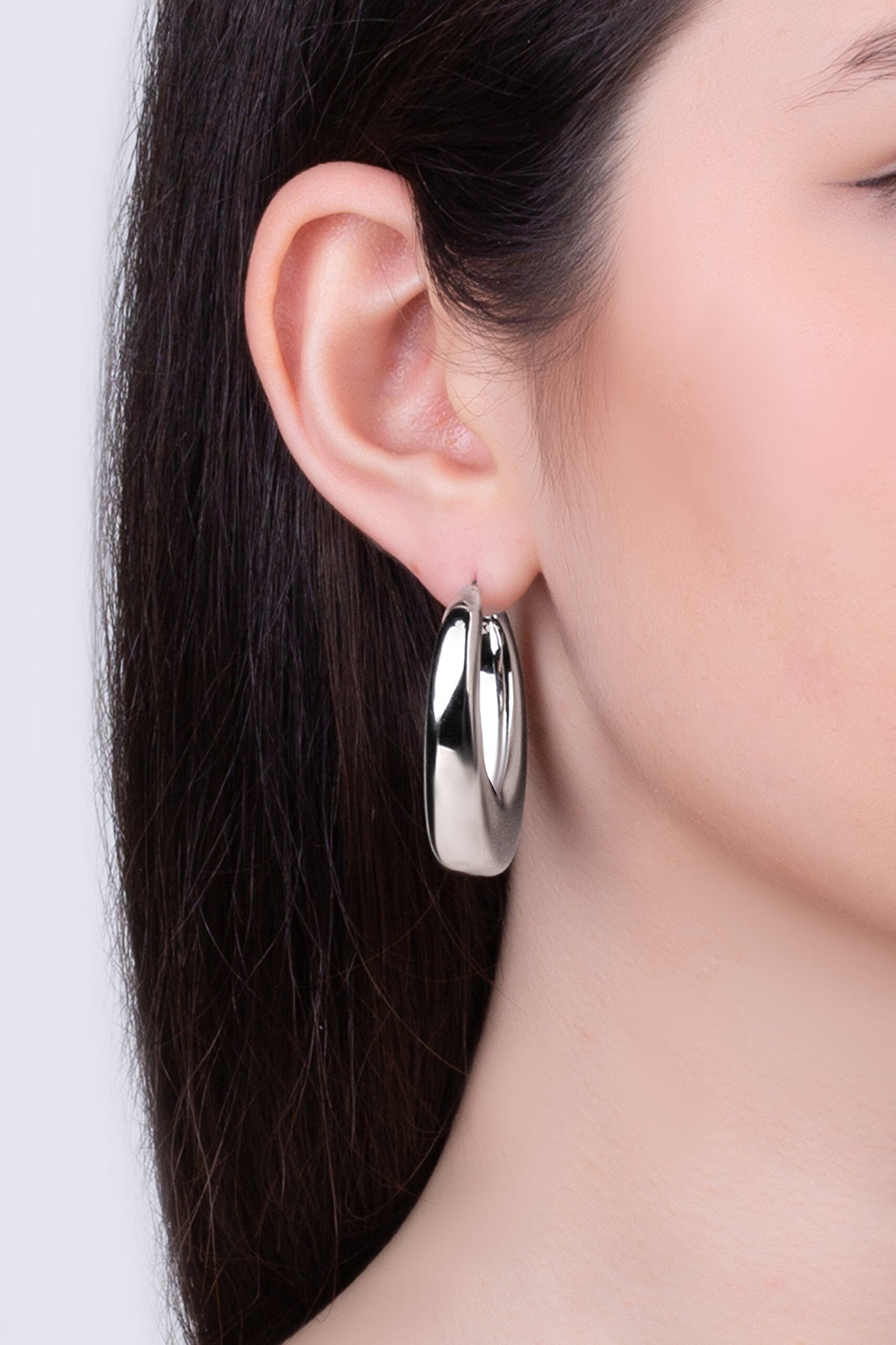 ⁠ Felix 18 Ayar Beyaz Altın Kaplama Gümüş Halka Küpe_1}