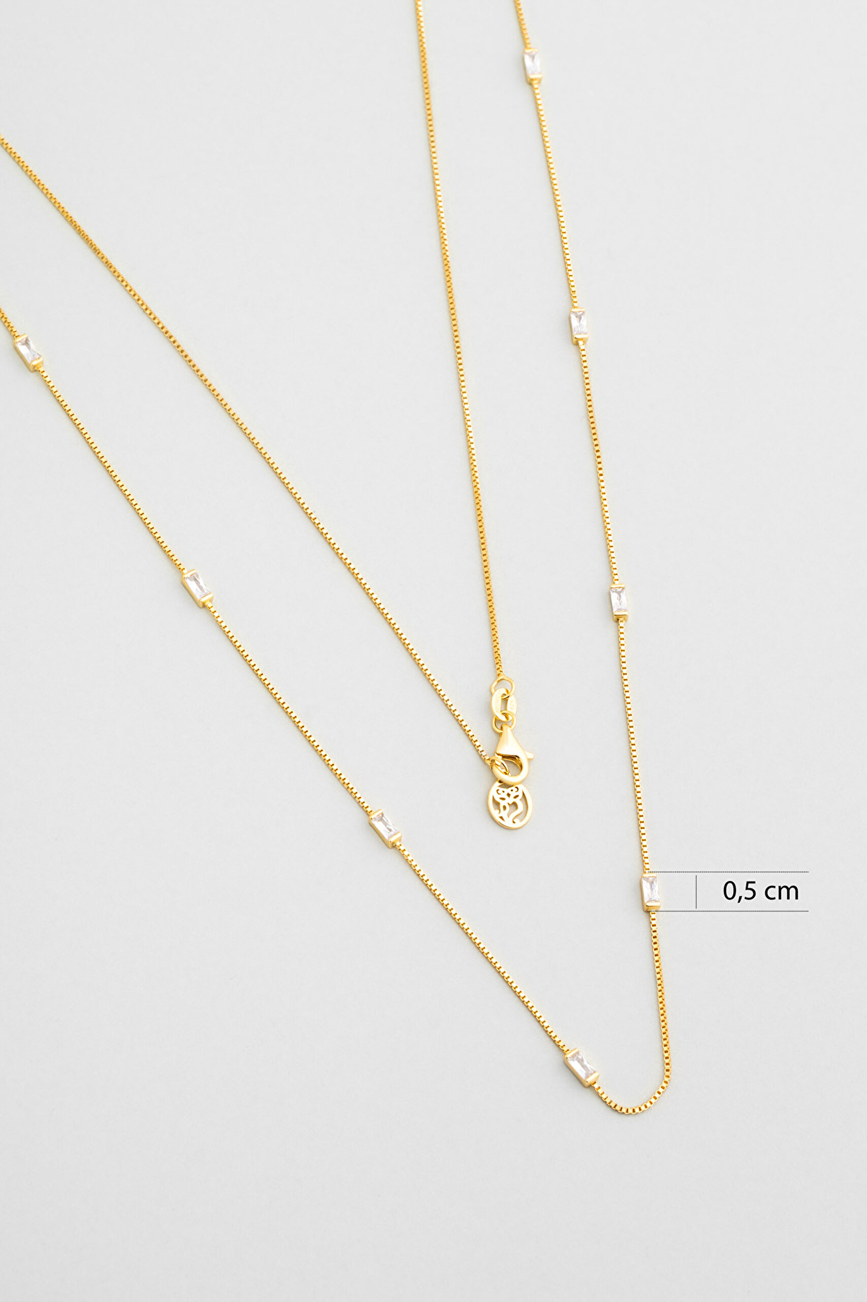 ⁠ Beyaz Taşlı 18 Ayar Sarı Altın Kaplama 80 Cm Gümüş Baget Kolye_2}