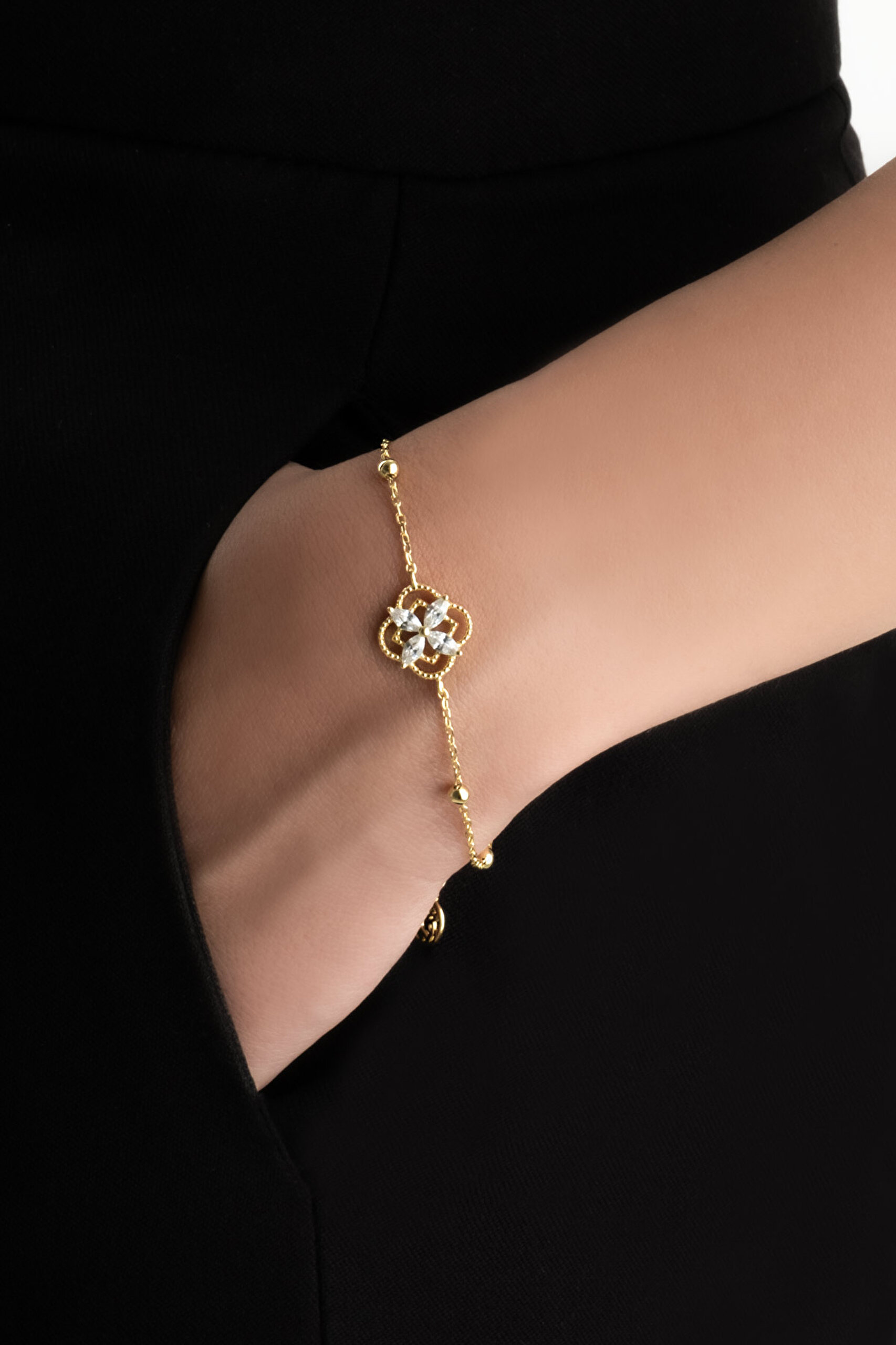 Şans Çiçeği 18 Ayar Sarı Altın Kaplama 19 Cm Gümüş Minimal Bileklik - 1