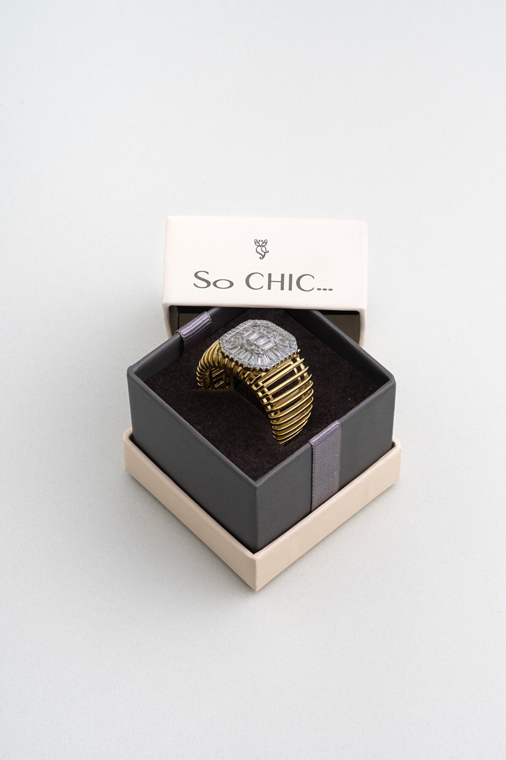 ⁠ Chloe 18 Ayar Sarı Altın Kaplama Gümüş Baget Yüzük_4}