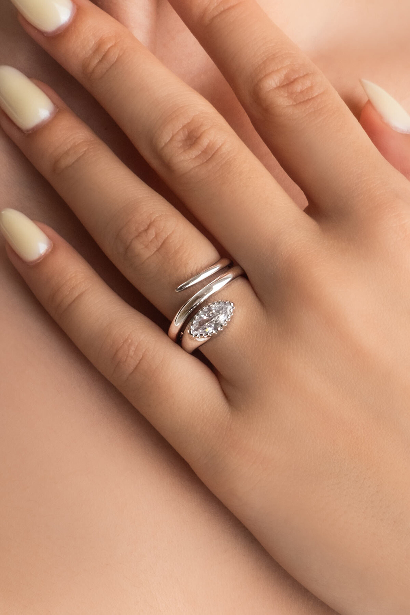 Şahmeran Yılanı 18 Ayar Beyaz Altın Kaplama Gümüş Yüzük - 1