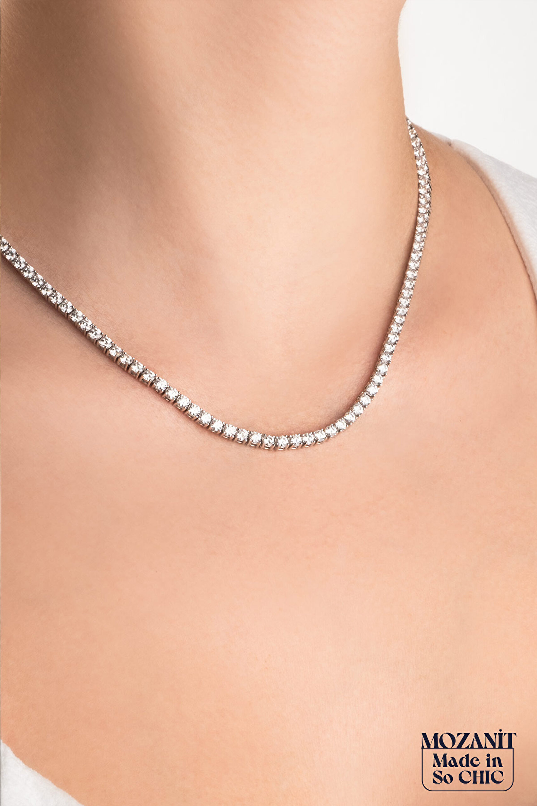 ⁠ Mozanit Zarafeti 18 Ayar Beyaz Altın Kaplama 45 Cm Gümüş Su Yolu Kolye_0}