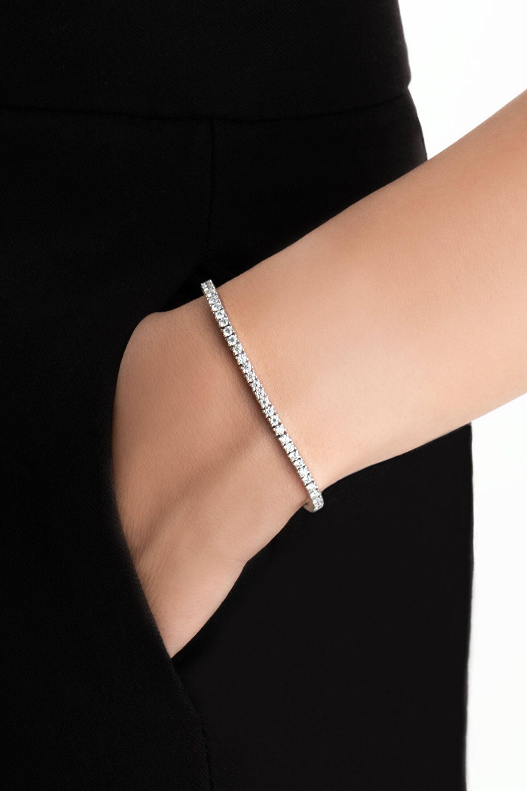 ⁠ Mozanit Şıklığı 18 Ayar Beyaz Altın Kaplama 19 Cm Gümüş Su Yolu Bileklik_1}