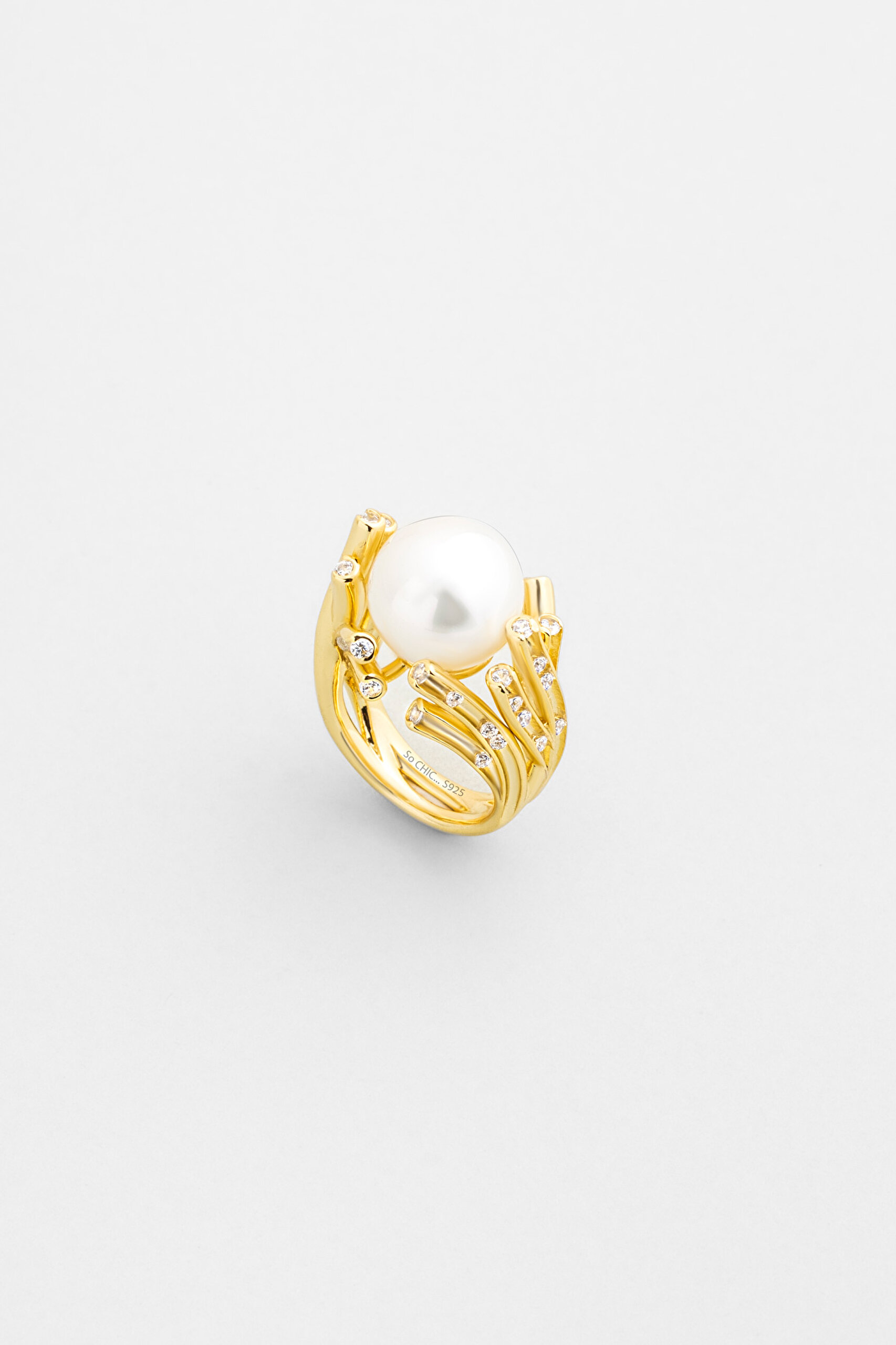 ⁠ Sofistike İnci 18 Ayar Sarı Altın Kaplama Gümüş Tasarım Yüzük_0}