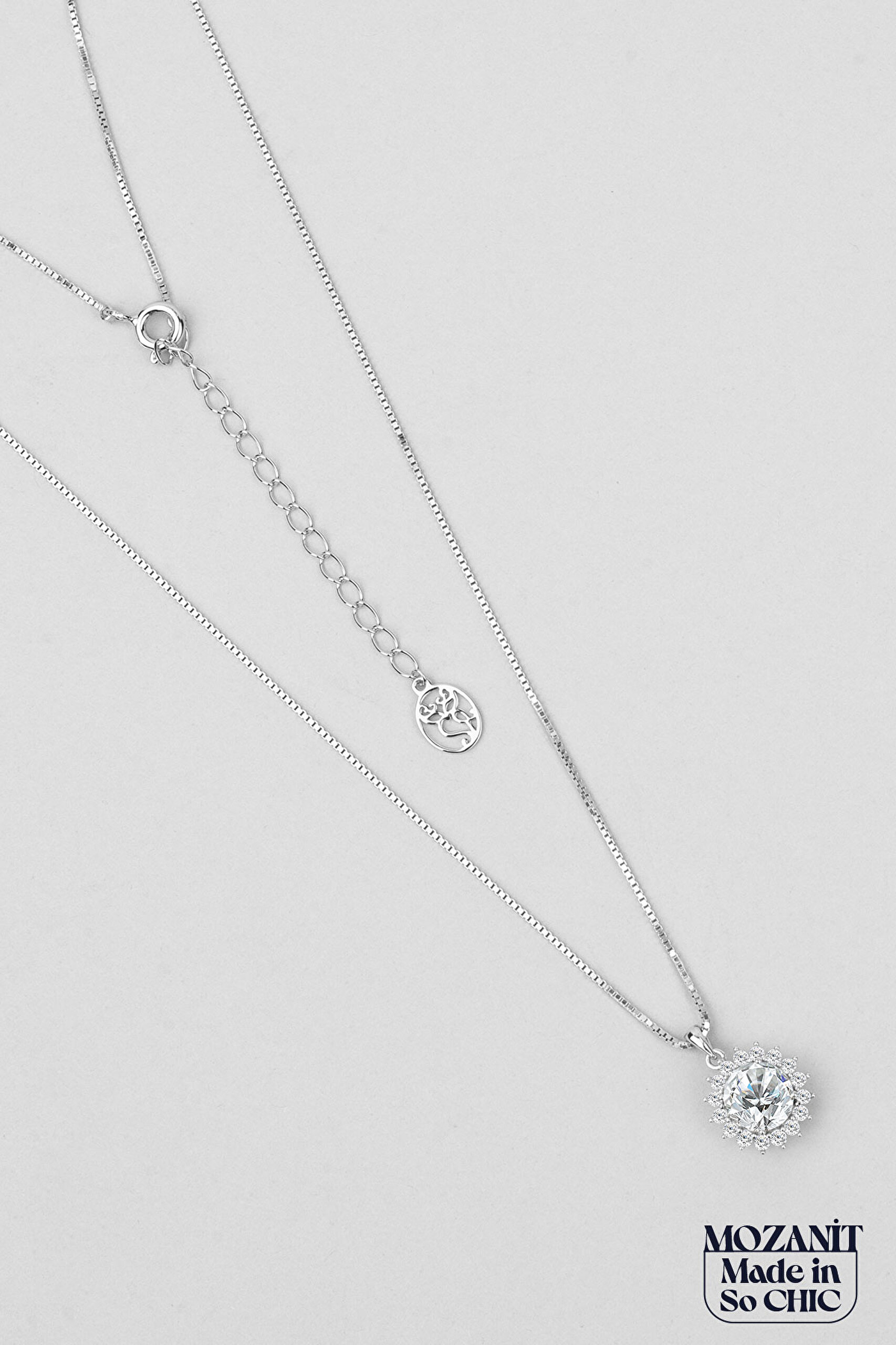 ⁠ Mozanit Güneşi 18 Ayar Beyaz Altın Kaplama 44 Cm Gümüş Kolye_0}