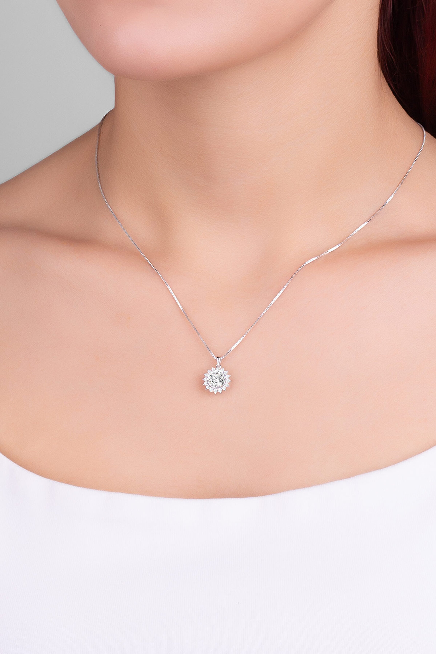 ⁠ Mozanit Güneşi 18 Ayar Beyaz Altın Kaplama 44 Cm Gümüş Kolye_1}