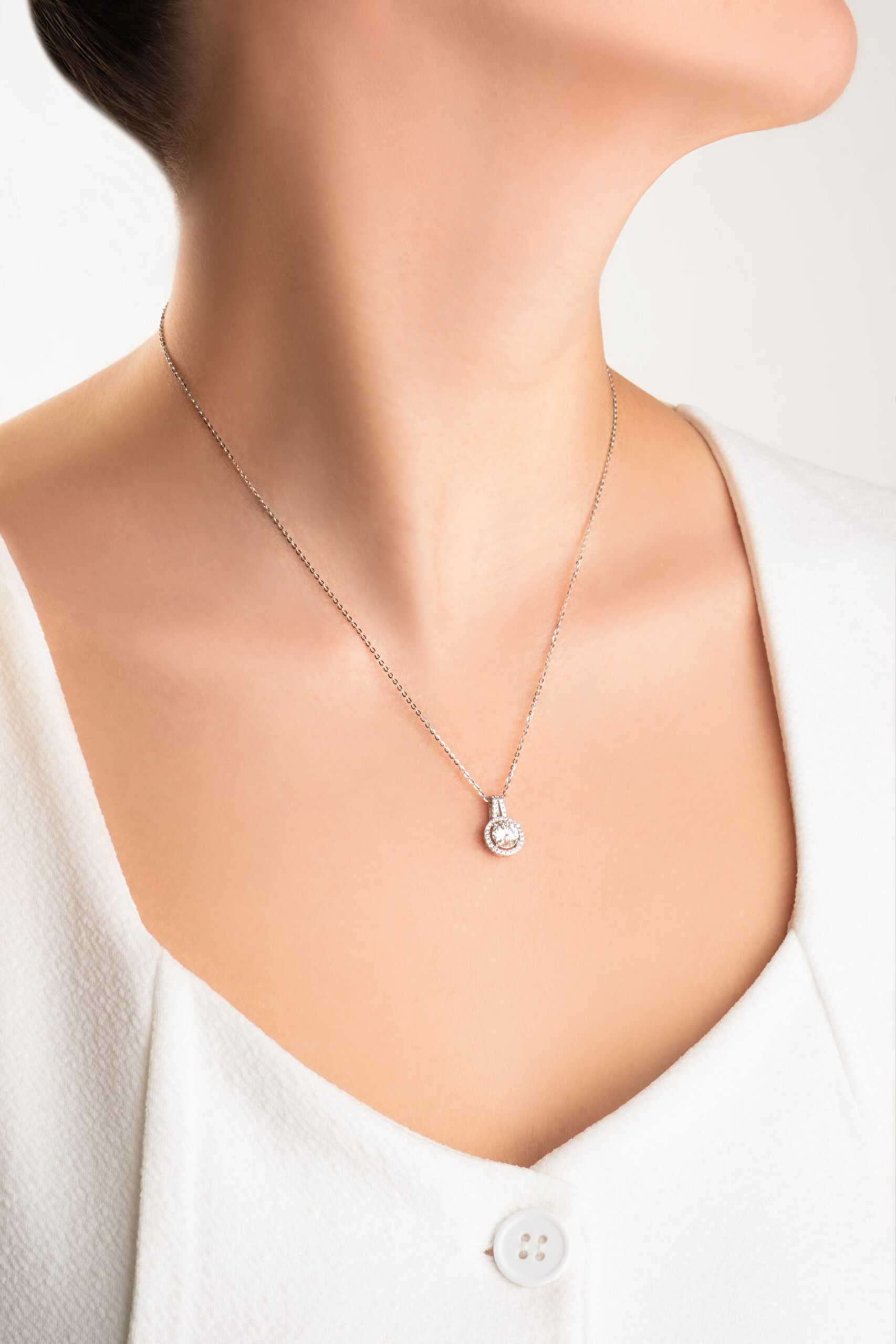 ⁠ Mozanit Yansıması 18 Ayar Beyaz Altın Kaplama 46 Cm Gümüş Kolye_3}