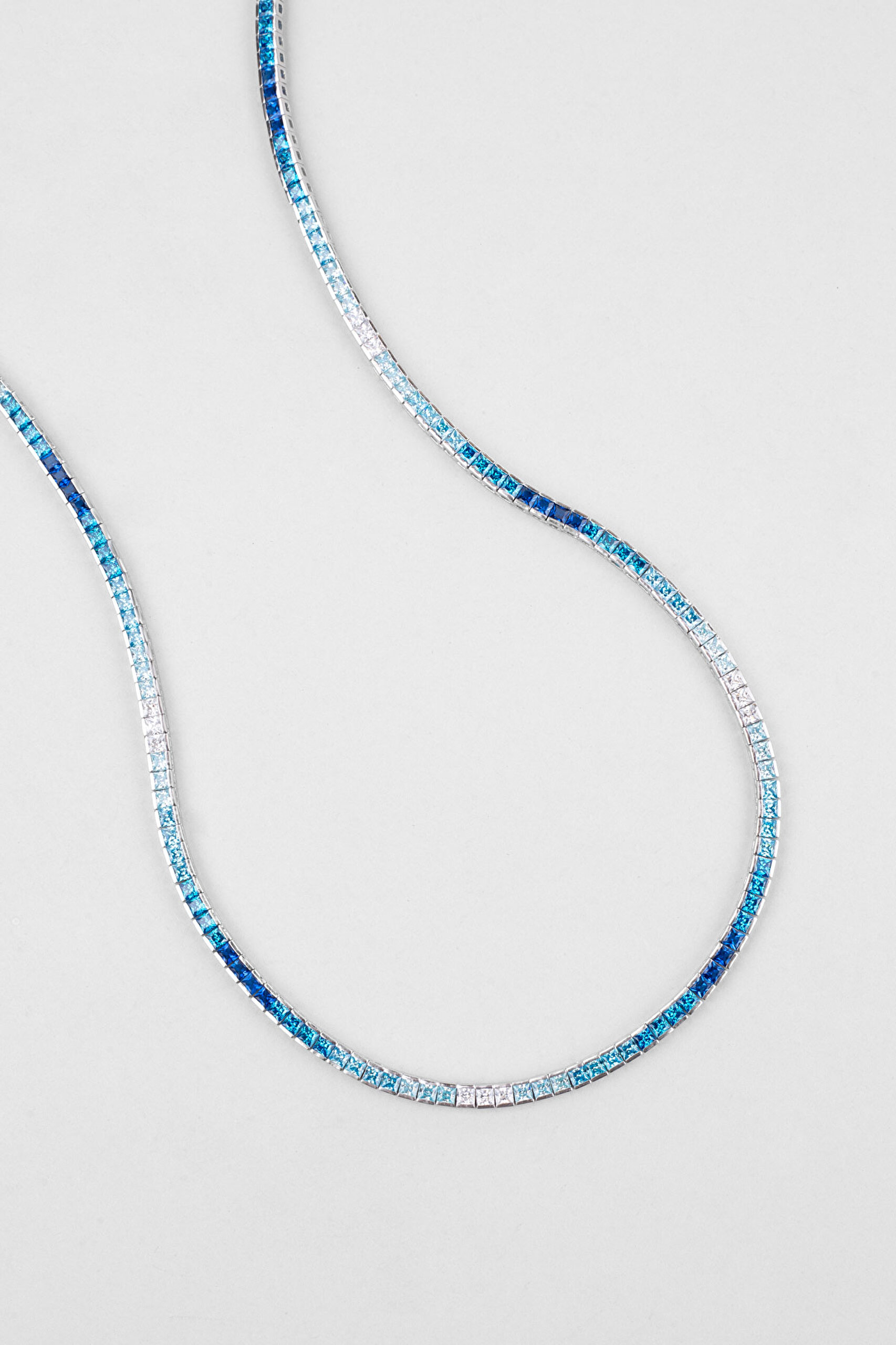 ⁠ Matilda 18 Ayar Beyaz Altın Kaplama Gümüş Su Yolu Kolye_4}