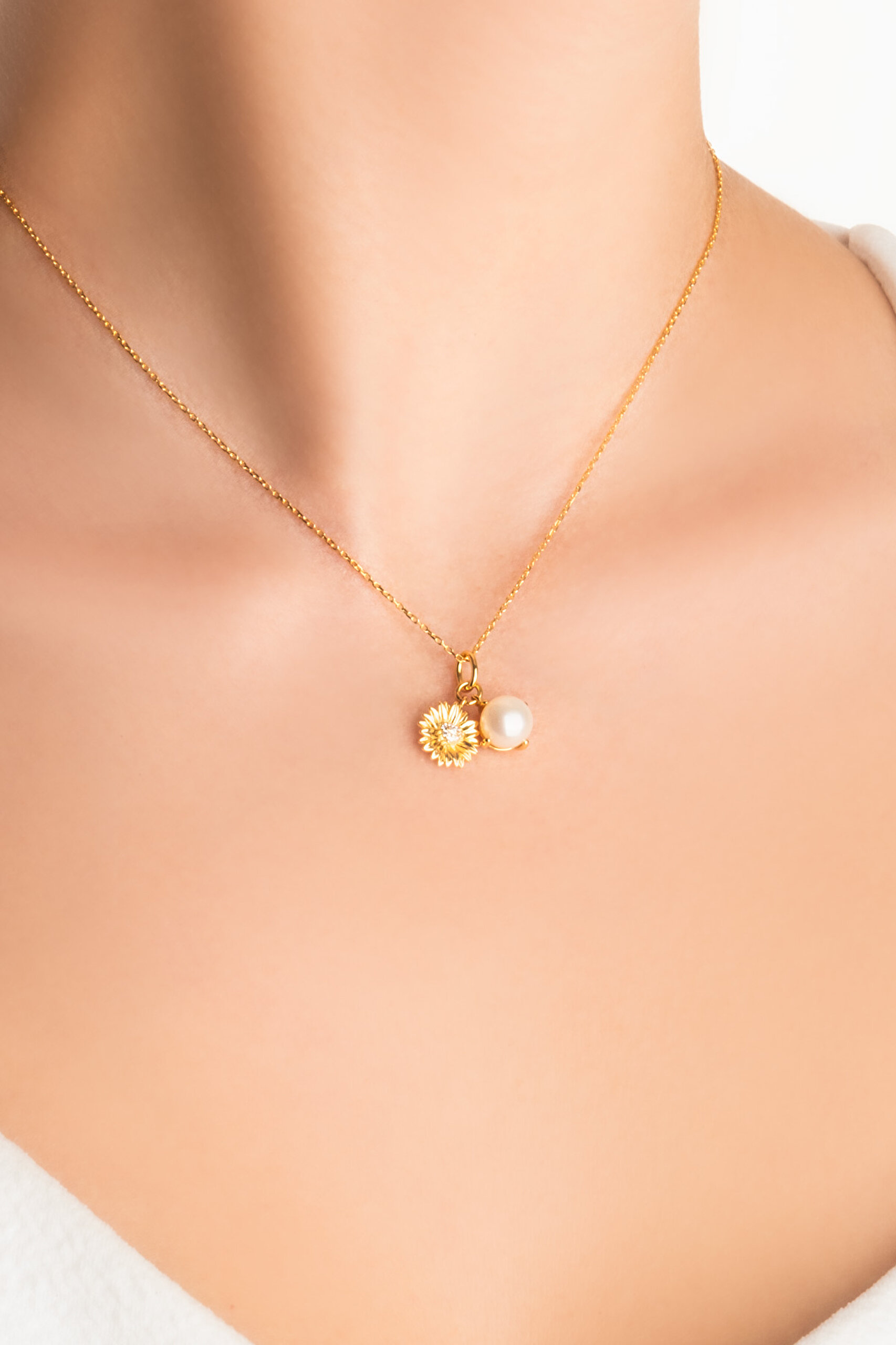 ⁠ Ayçiçeği Işıltısı 18 Ayar Sarı Altın Kaplama 42 Cm Gümüş İnci Kolye_1}