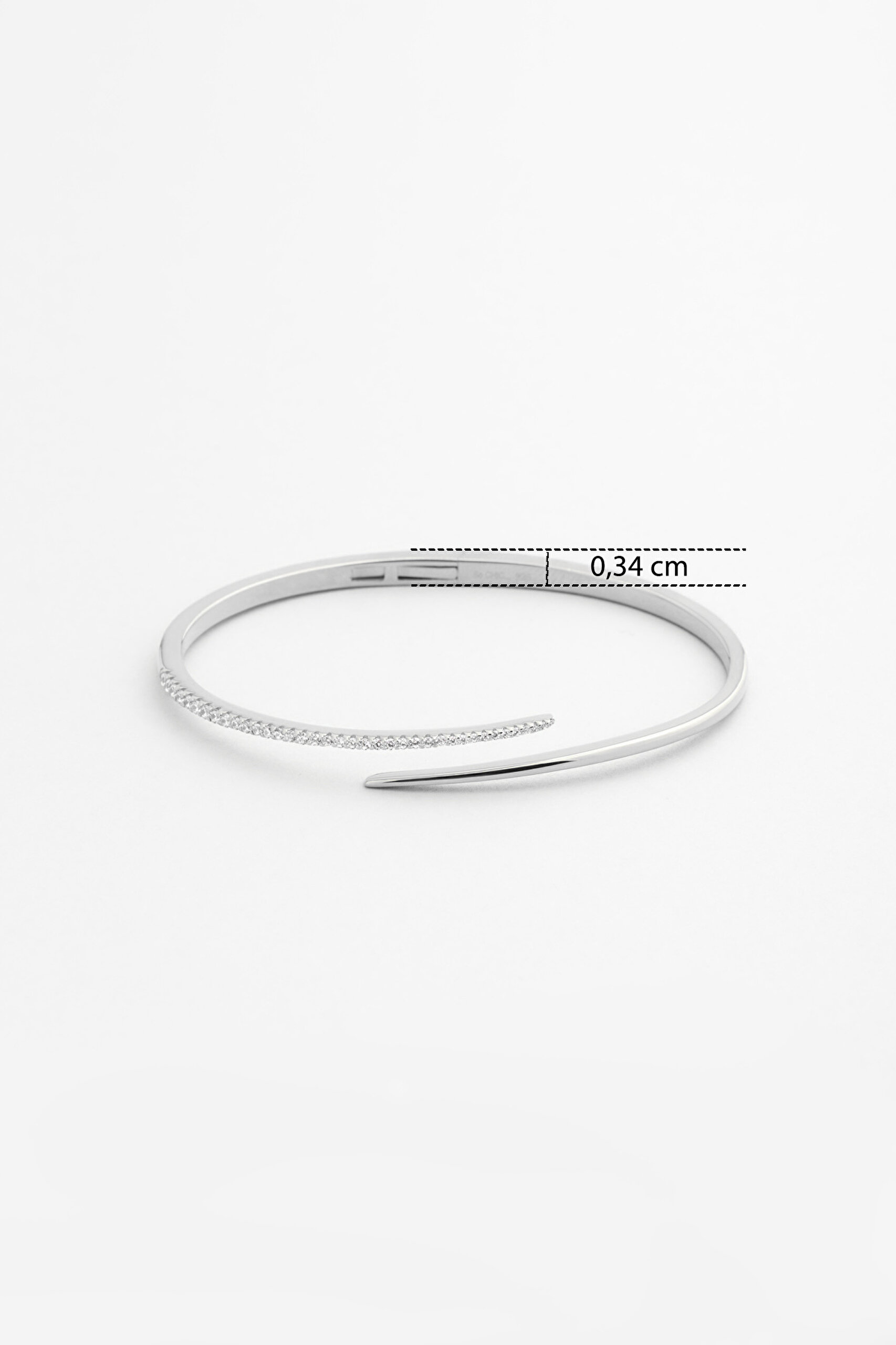 ⁠ Liora 18 Ayar Beyaz Altın Kaplama Gümüş Kelepçe Bileklik_2}