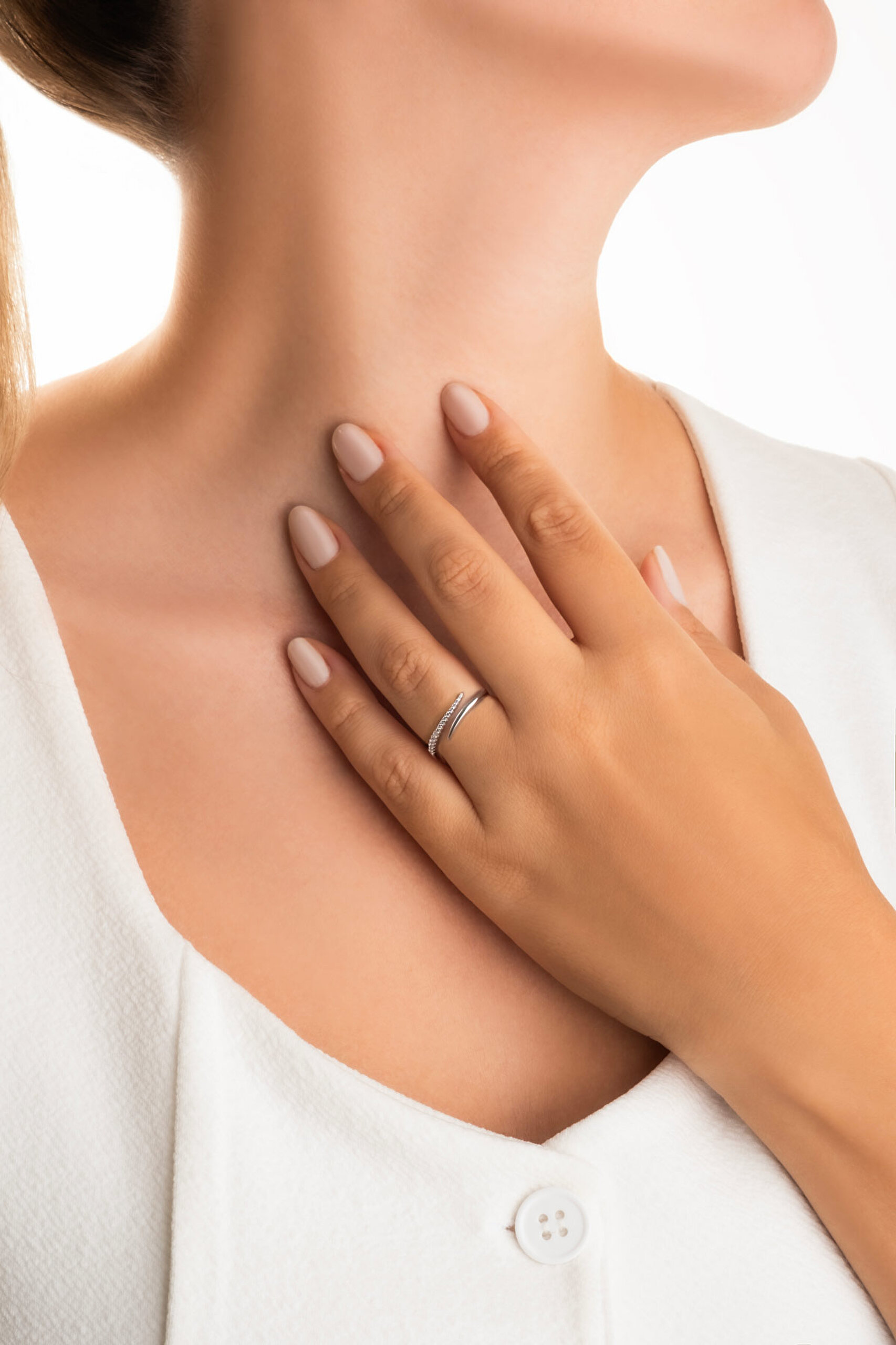 ⁠ Liora 18 Ayar Beyaz Altın Kaplama Ayarlanabilir Gümüş Yüzük_3}