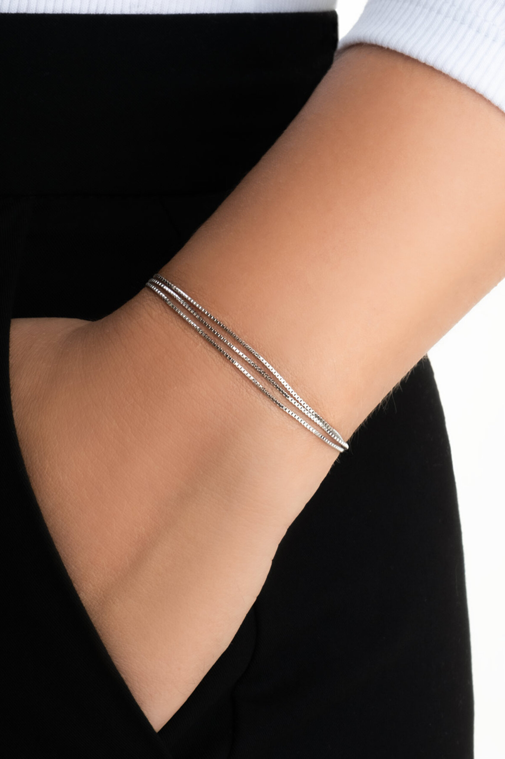 ⁠ Sonsuz Bağ 18 Ayar Beyaz Altın Kaplama 19 Cm Gümüş Üçlü Zincir Bileklik_1}