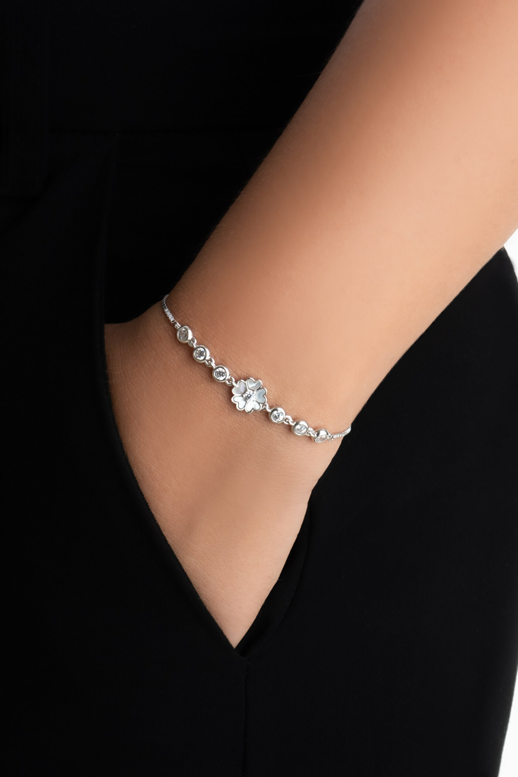 ⁠ Kardelen 18 Ayar Beyaz Altın Kaplama Ayarlanabilir Gümüş Bileklik_1}