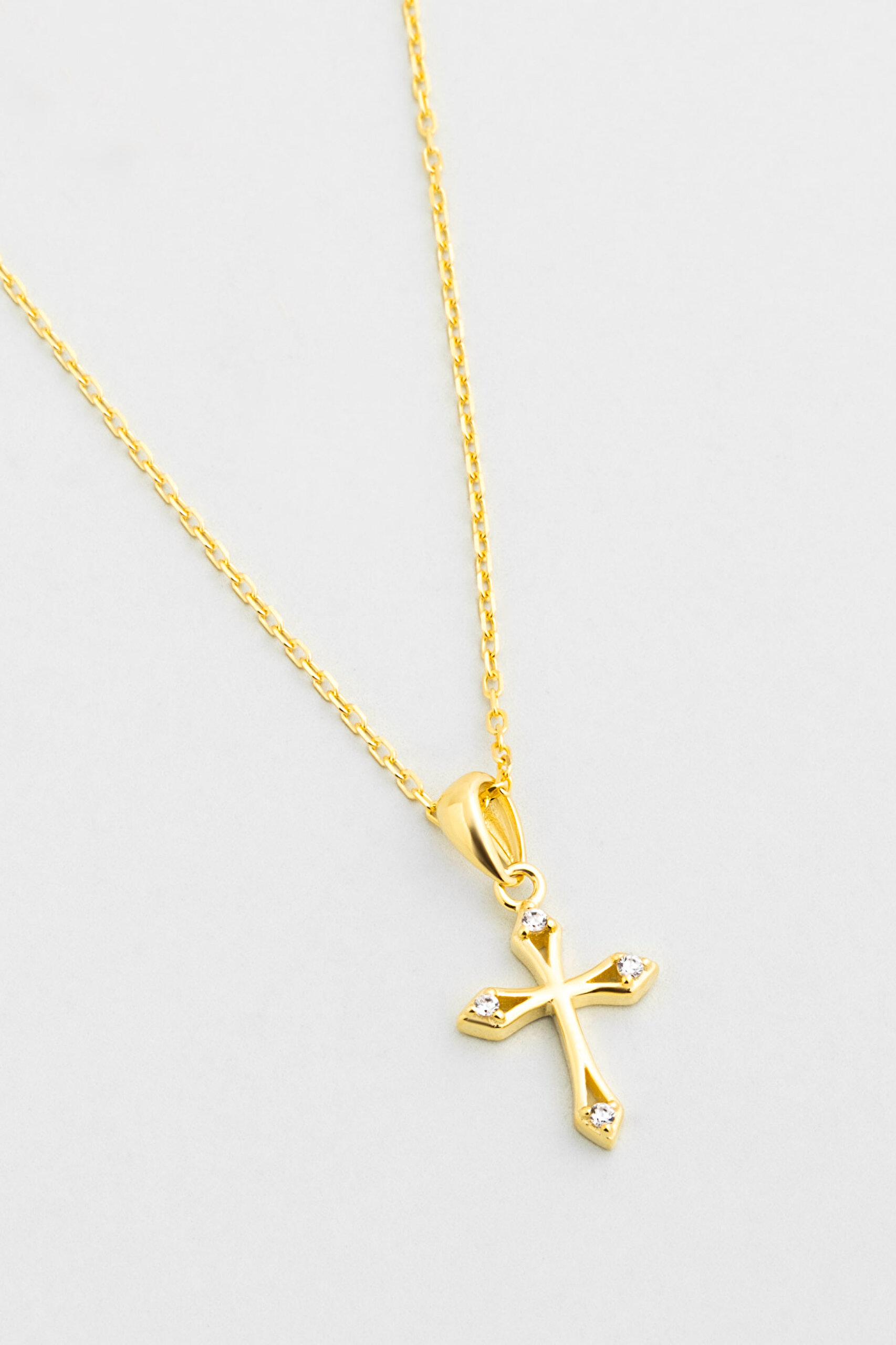 ⁠ Sonsuz Işık 18 Ayar Sarı Altın Kaplama 45 Cm Gümüş Haç Kolye_4}