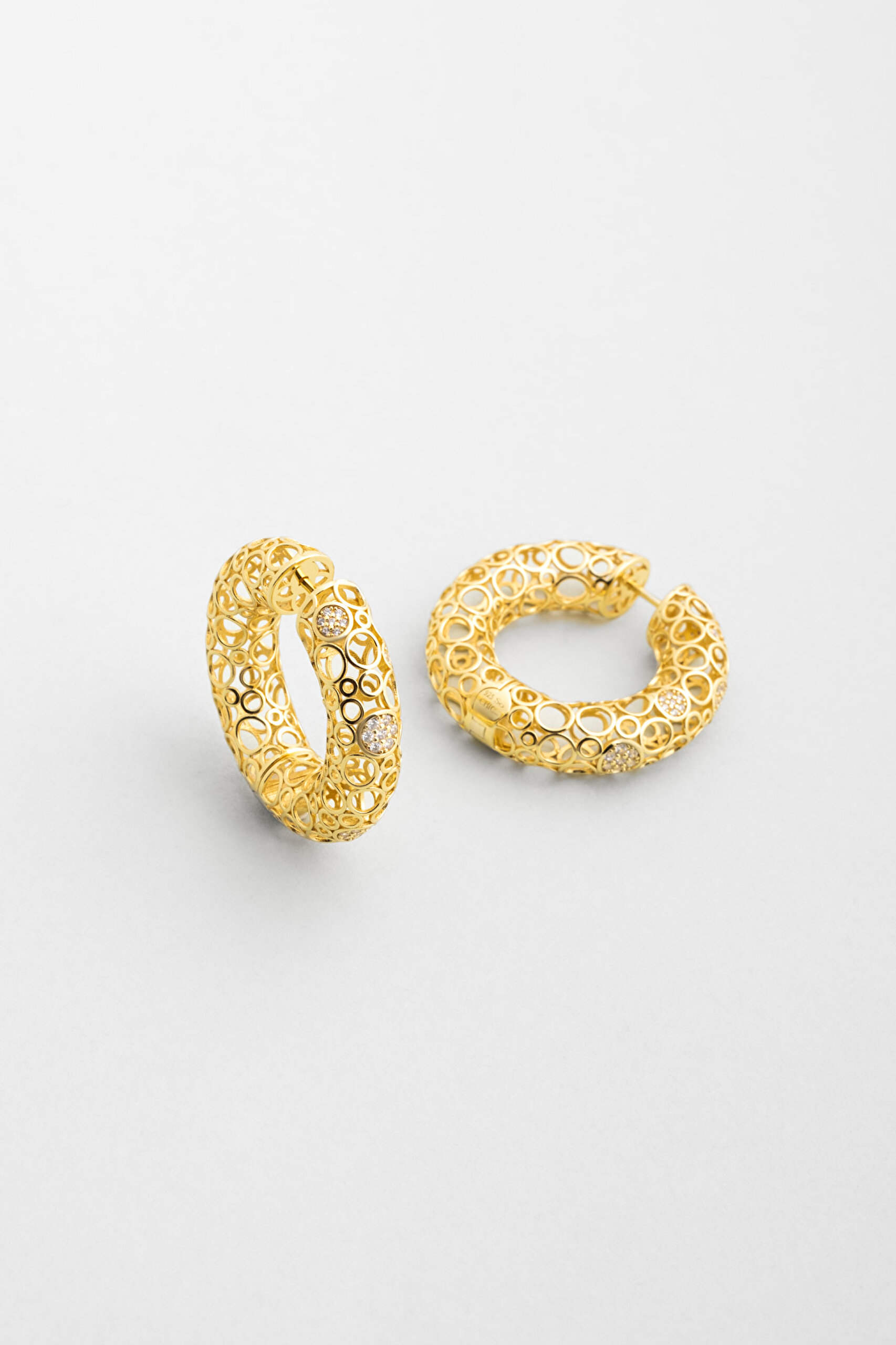 ⁠ Antik Roma 18 Ayar Sarı Altın Kaplama Gümüş Halka Küpe_0}