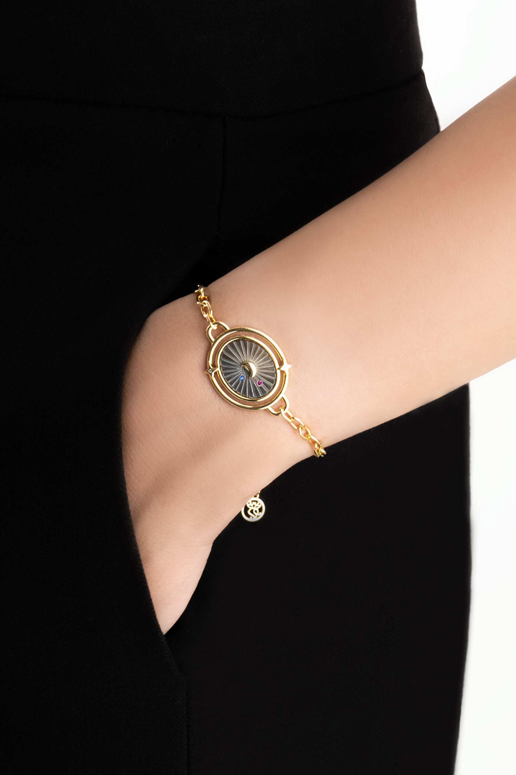 Büyülü Gece 18 Ayar Sarı Altın Kaplama 19 Cm Gümüş Zincir Bileklik - 1