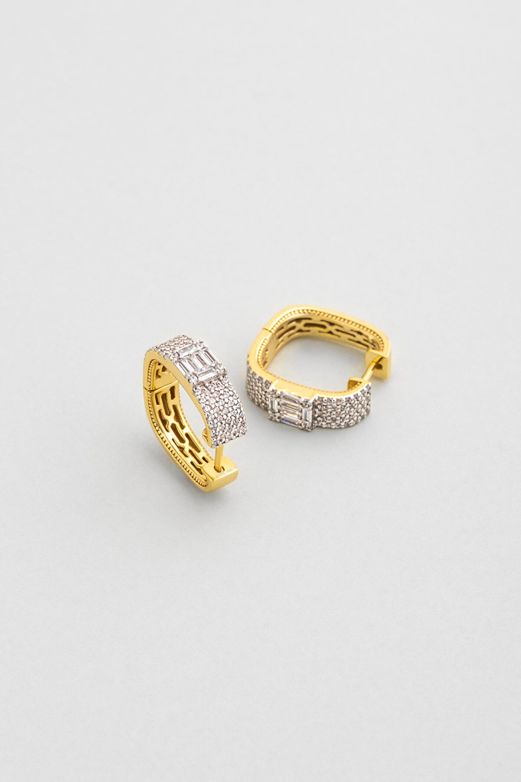 Işıltı Masalı 18 Ayar Sarı Altın Kaplama Gümüş Tasarım Küpe - 0