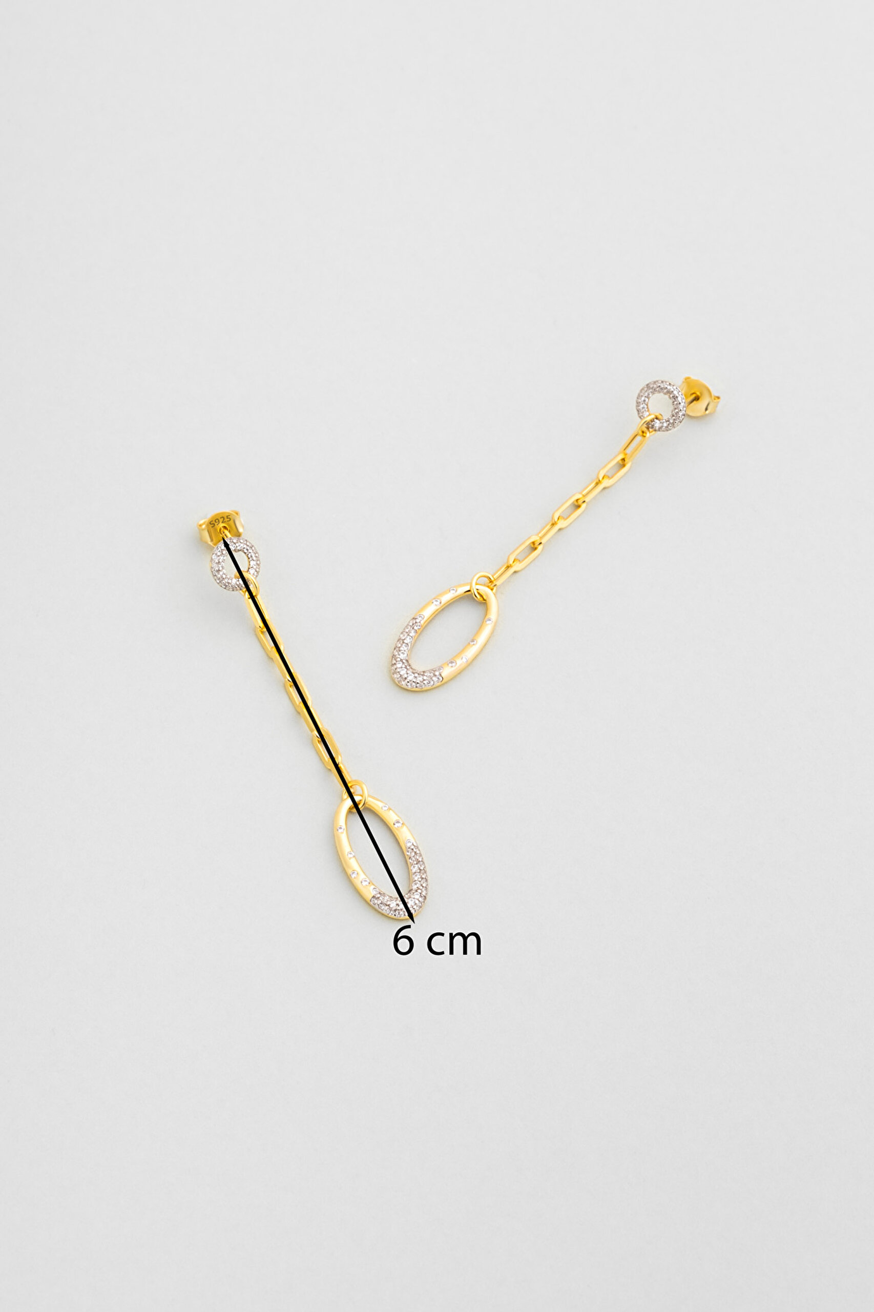 ⁠ Hera 18 Ayar Sarı Altın Kaplama Sallantılı Gümüş Küpe_2}