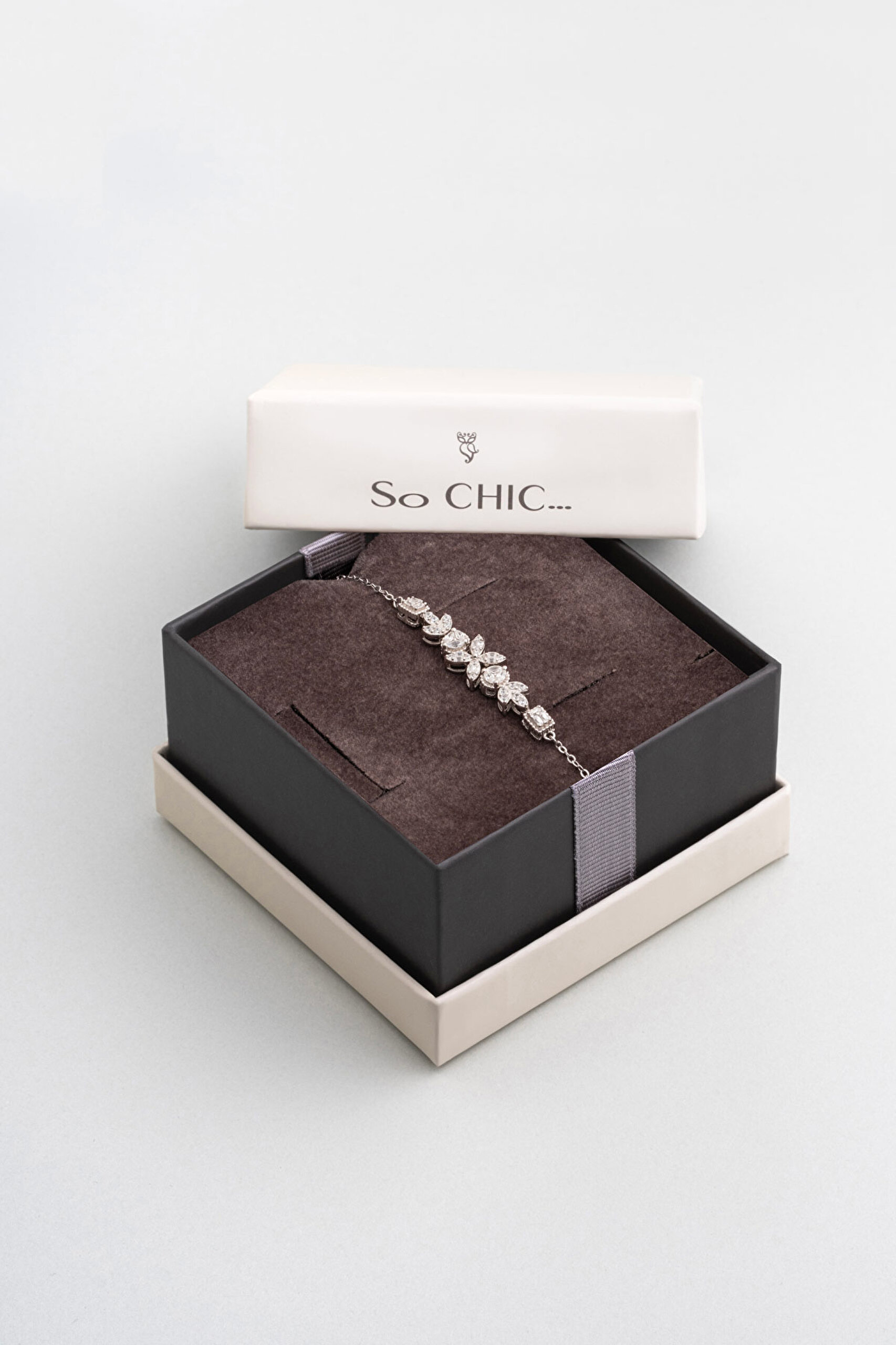 ⁠ Begonvil Çiçeği 18 Ayar Beyaz Altın Kaplama 19 Cm Gümüş Bileklik_5}