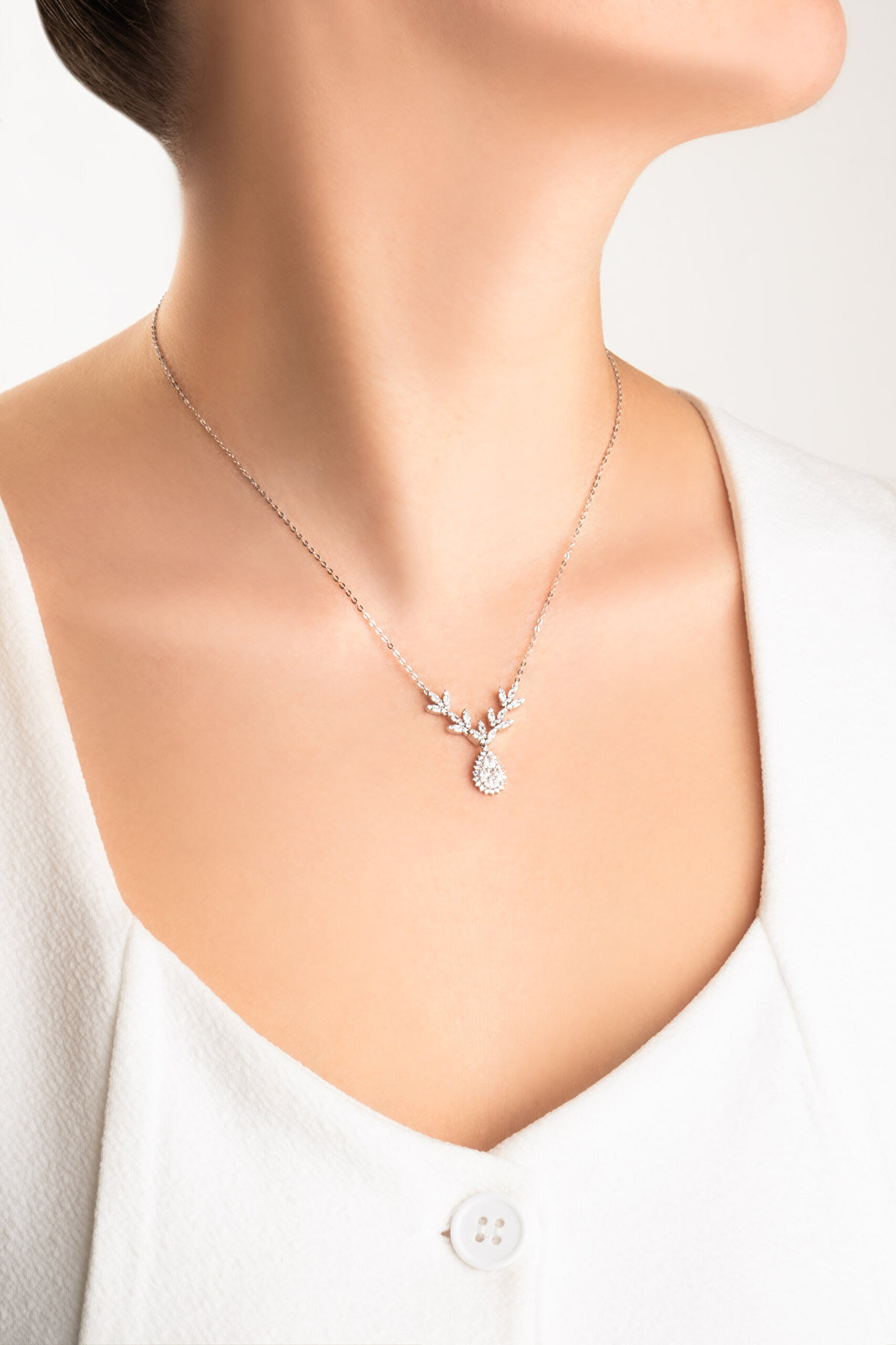 Zambak Işıltısı 18 Ayar Beyaz Altın Kaplama 45 Cm Gümüş Kolye - 3