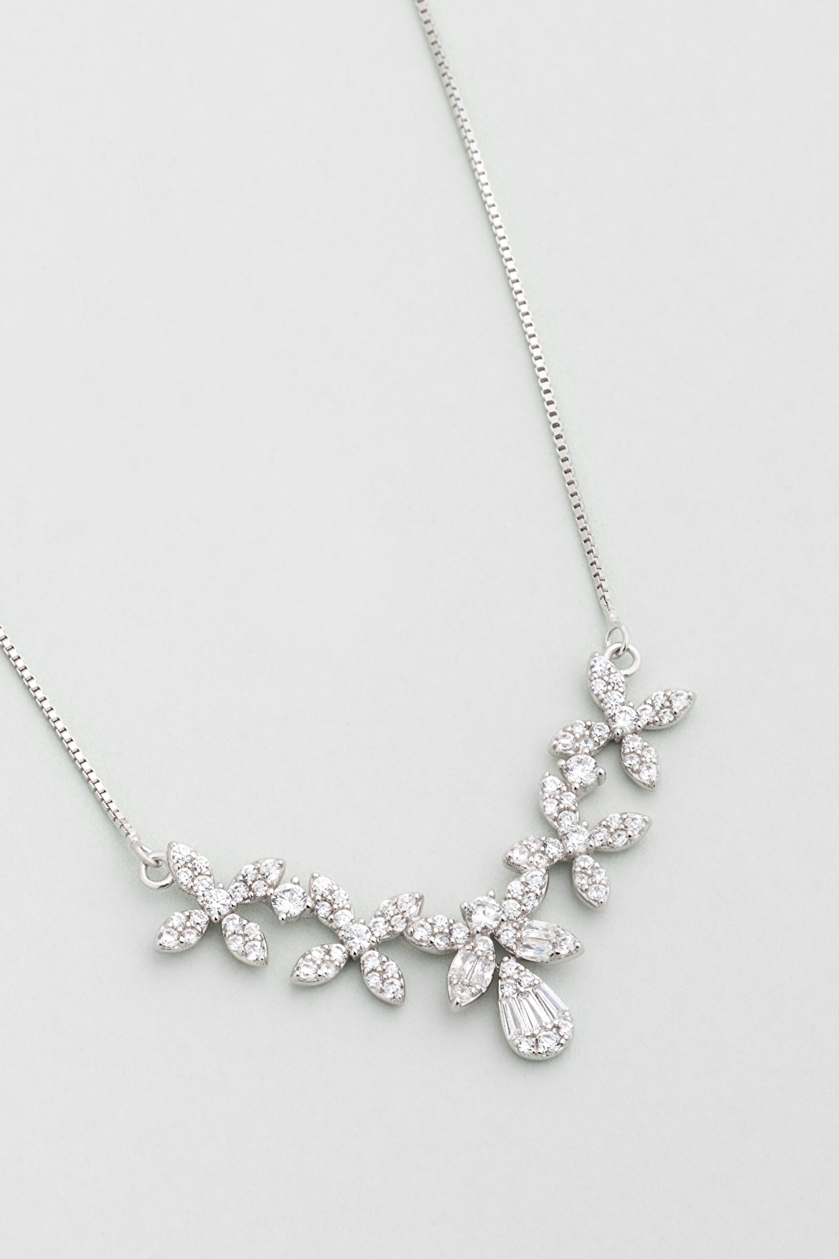 ⁠ Begonvil Çiçeği 18 Ayar Beyaz Altın Kaplama 45 Cm Gümüş Kolye_4}