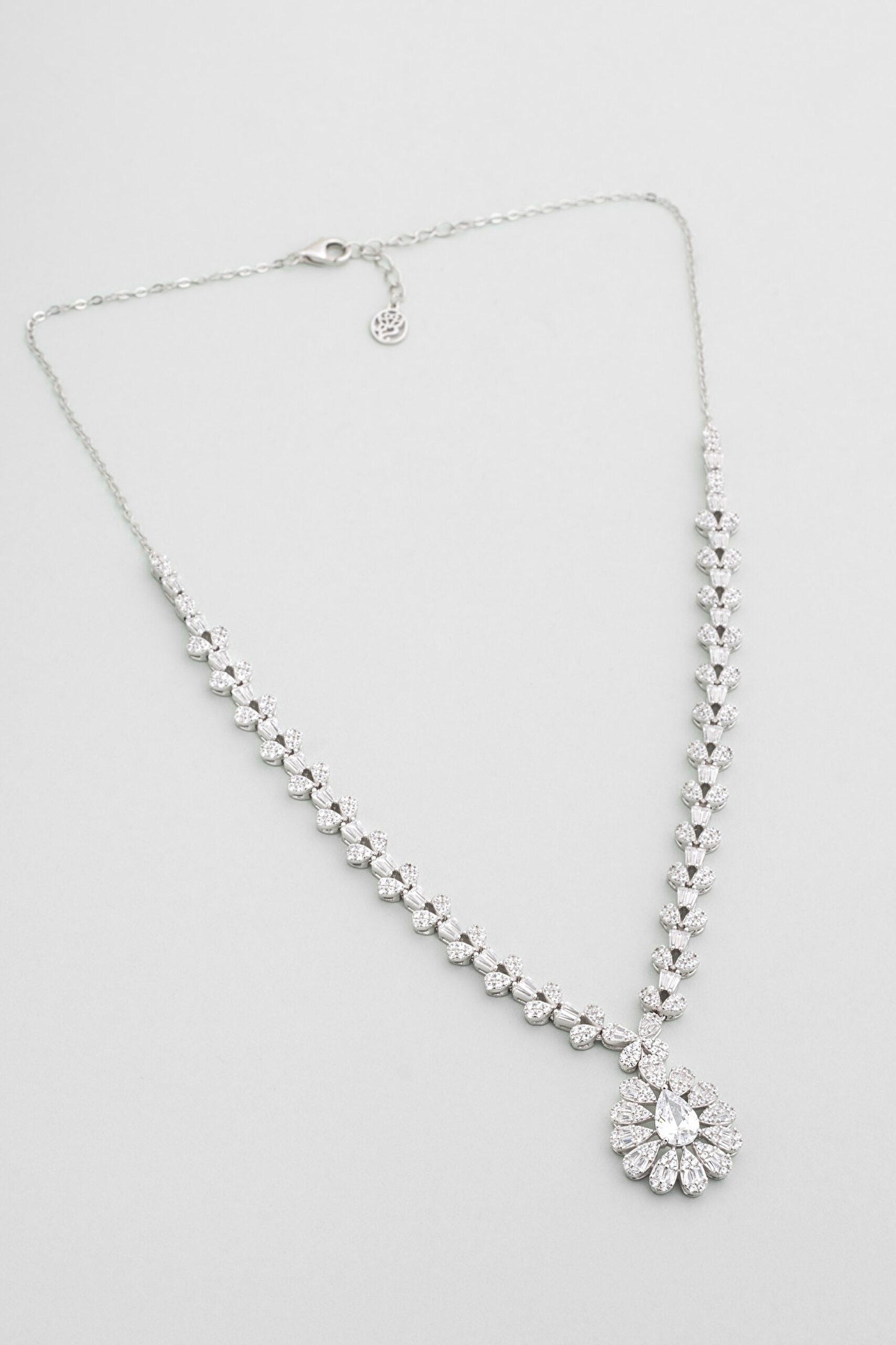 ⁠ Düğün Çiçeği 18 Ayar Beyaz Altın Kaplama 45 Cm Gümüş Kolye_0}