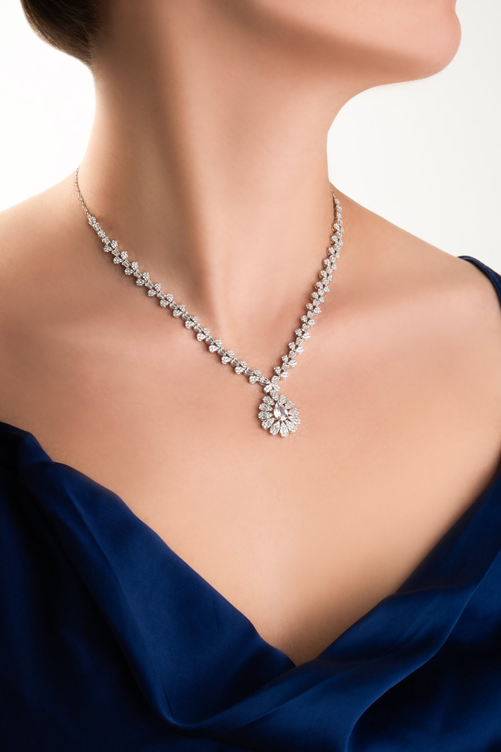 ⁠ Düğün Çiçeği 18 Ayar Beyaz Altın Kaplama 45 Cm Gümüş Kolye_3}