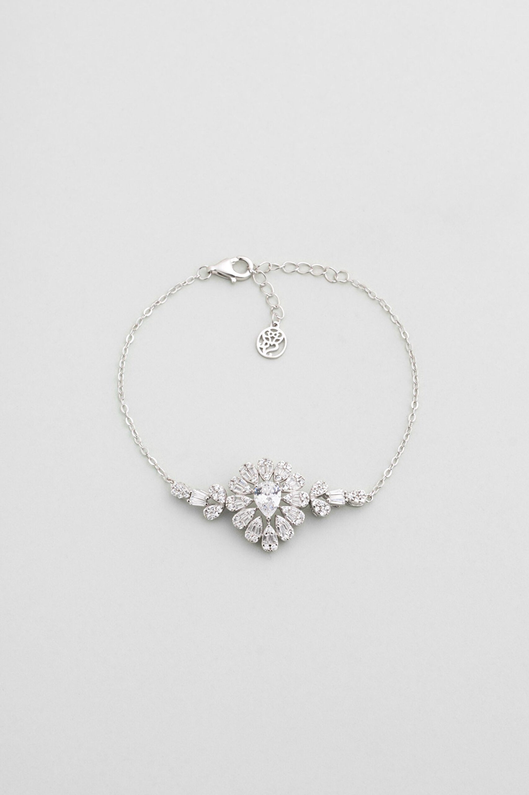 ⁠ Begonvil Çiçeği 18 Ayar Beyaz Altın Kaplama 19 Cm Gümüş Bileklik_0}