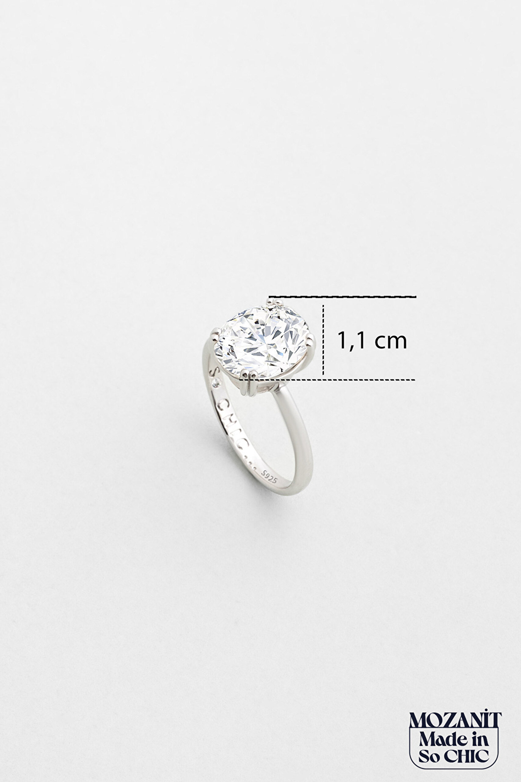 ⁠ Berrak Mozanit 18 Ayar Beyaz Altın Kaplama Gümüş Tektaş Yüzük_2}