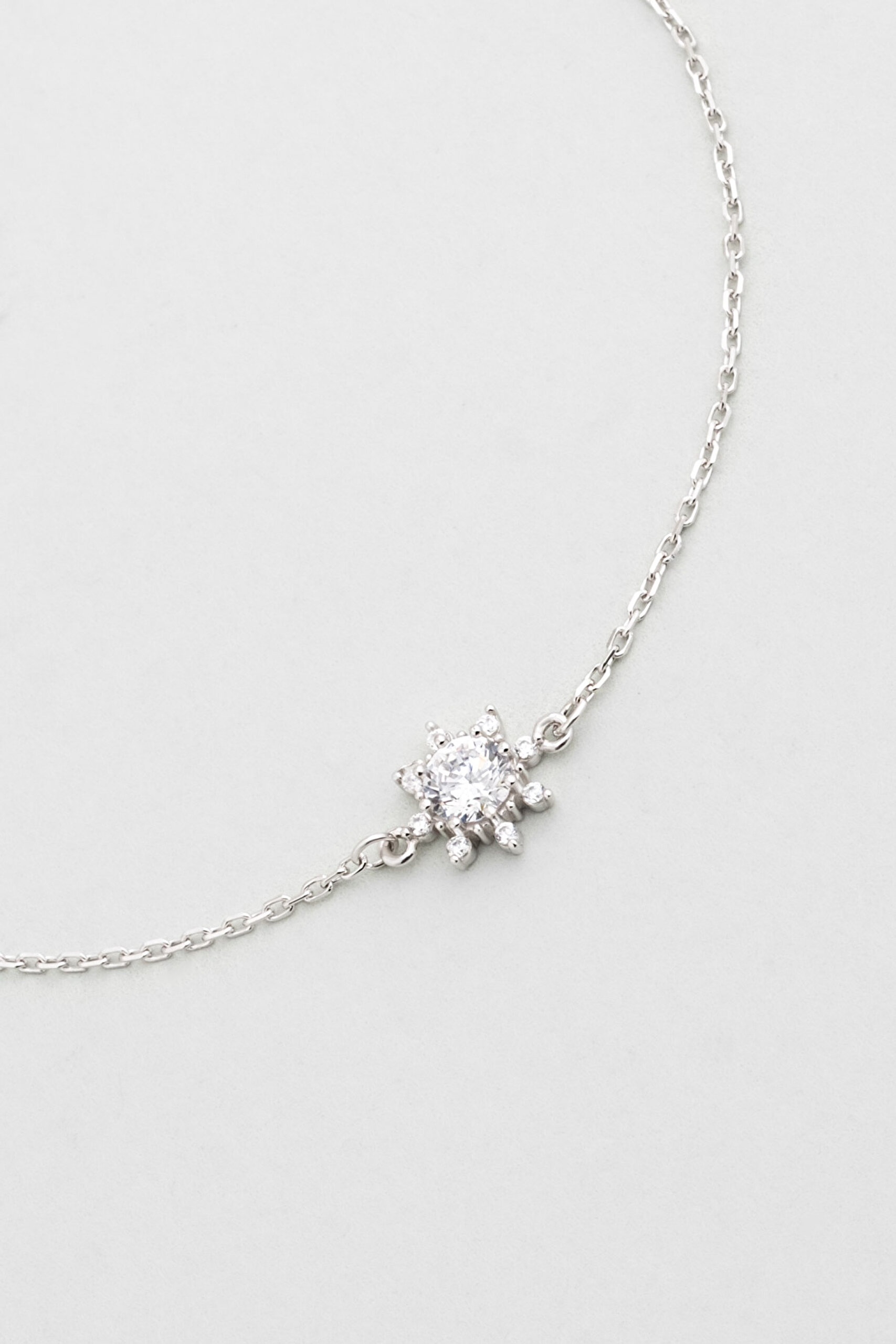 ⁠ Sonsuzluk Çiçeği 18 Ayar Beyaz Altın Kaplama 19 Cm Gümüş Bileklik_4}