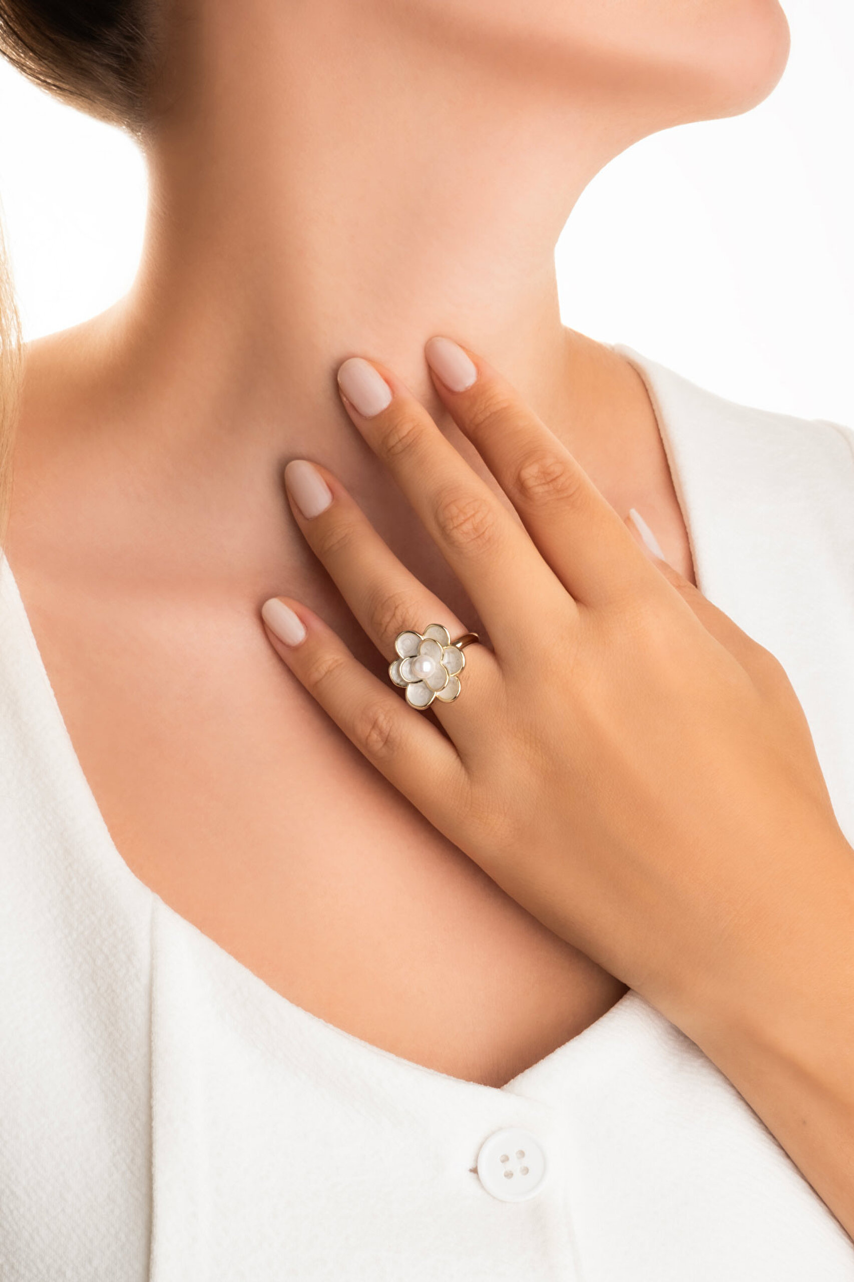 ⁠ Kamelya Çiçeği 18 Ayar Sarı Altın Kaplama Gümüş Yüzük_3}