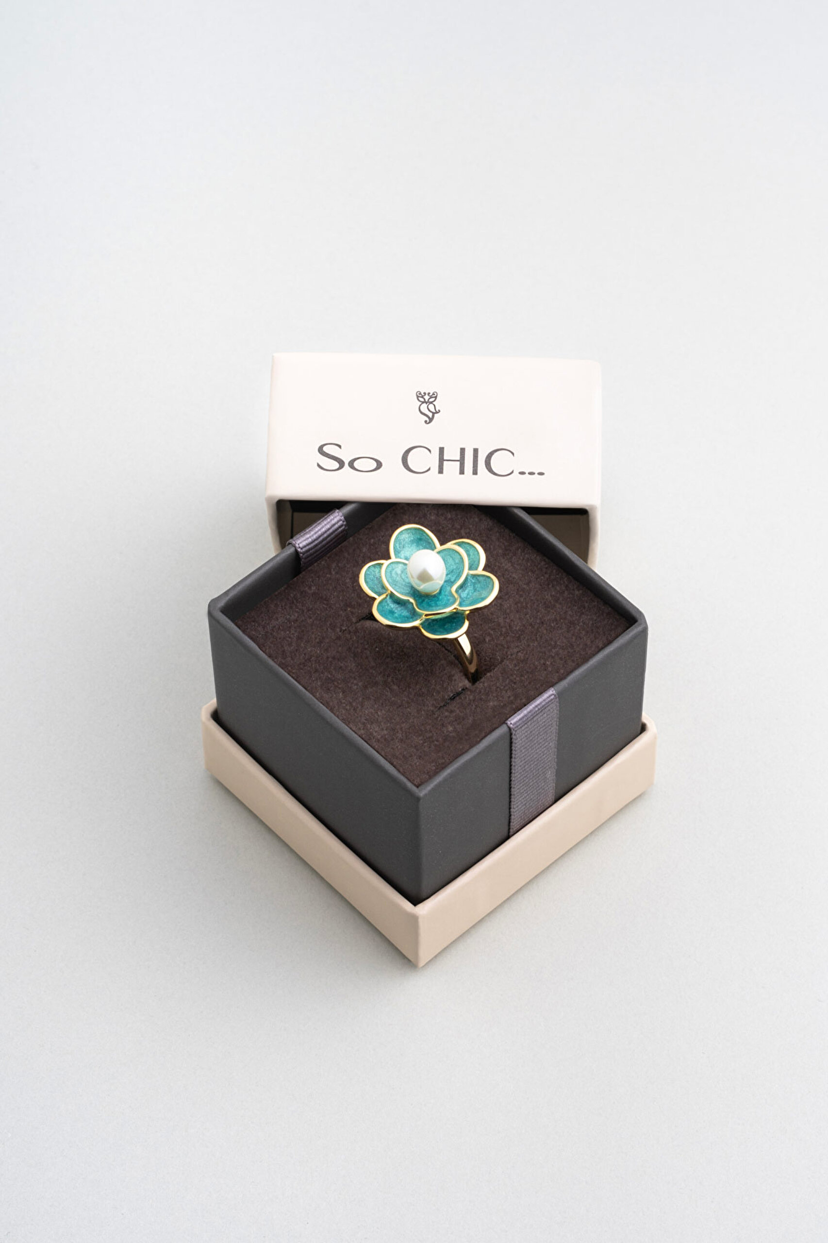 ⁠ Kamelya Çiçeği 18 Ayar Sarı Altın Kaplama Gümüş Yüzük_4}