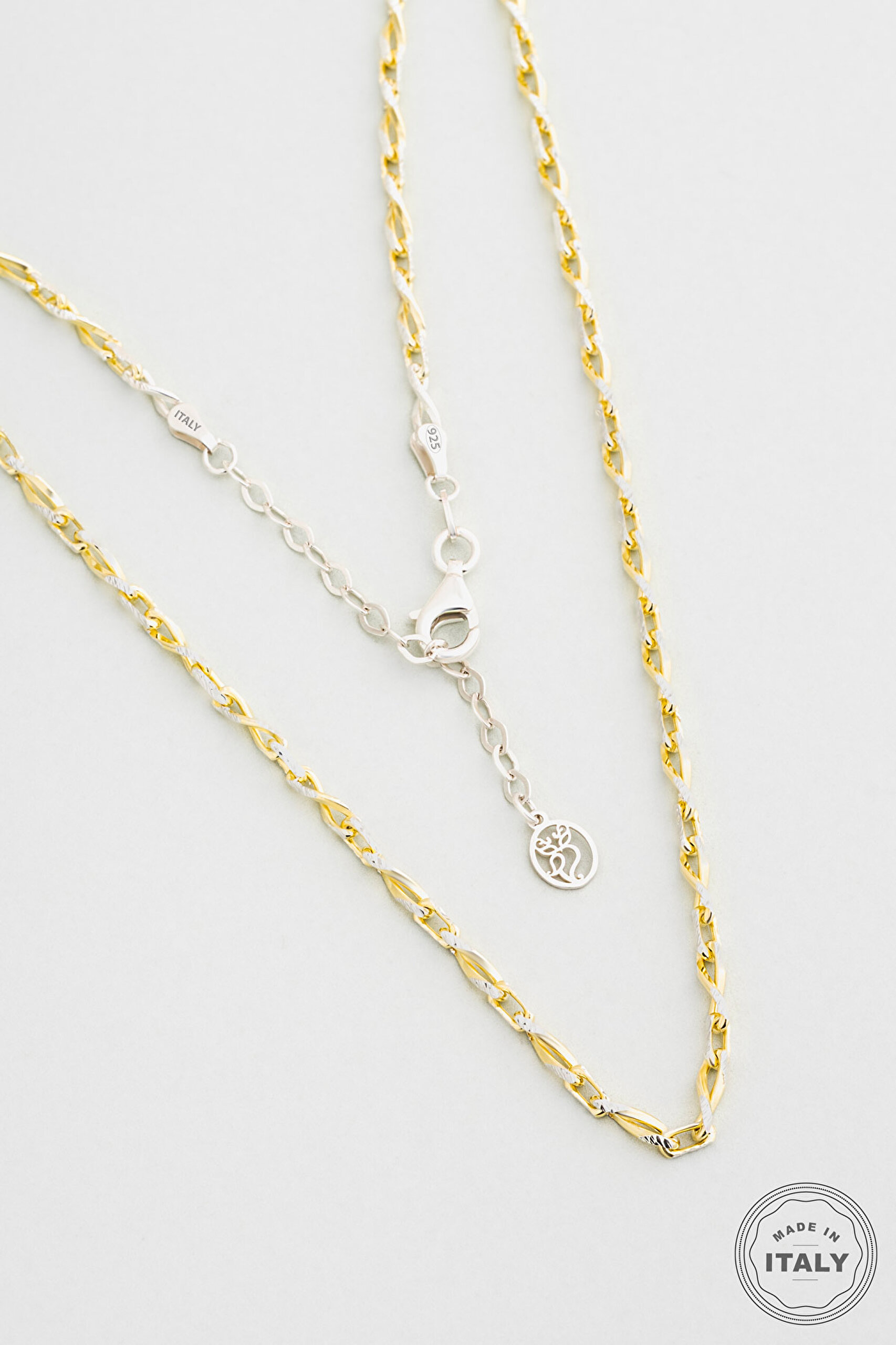 ⁠ Cassandra İtalyan 18 Ayar Sarı Ve Beyaz Altın Kaplama 45 Cm Gümüş Kolye_0}