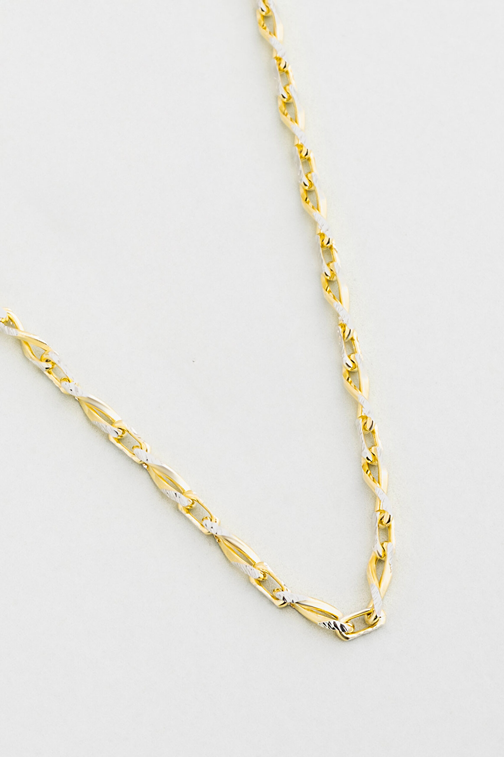 ⁠ Cassandra İtalyan 18 Ayar Sarı Ve Beyaz Altın Kaplama 45 Cm Gümüş Kolye_4}