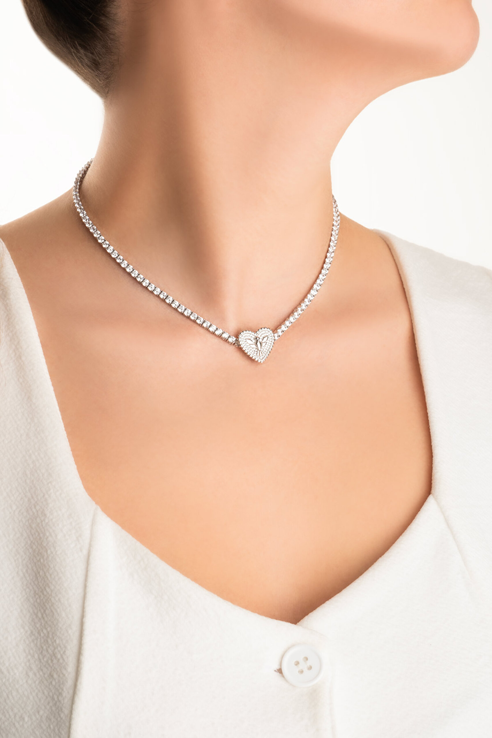 ⁠ Anka Kuşu 18 Ayar Beyaz Altın Kaplama Gümüş Kalp Charm_4}