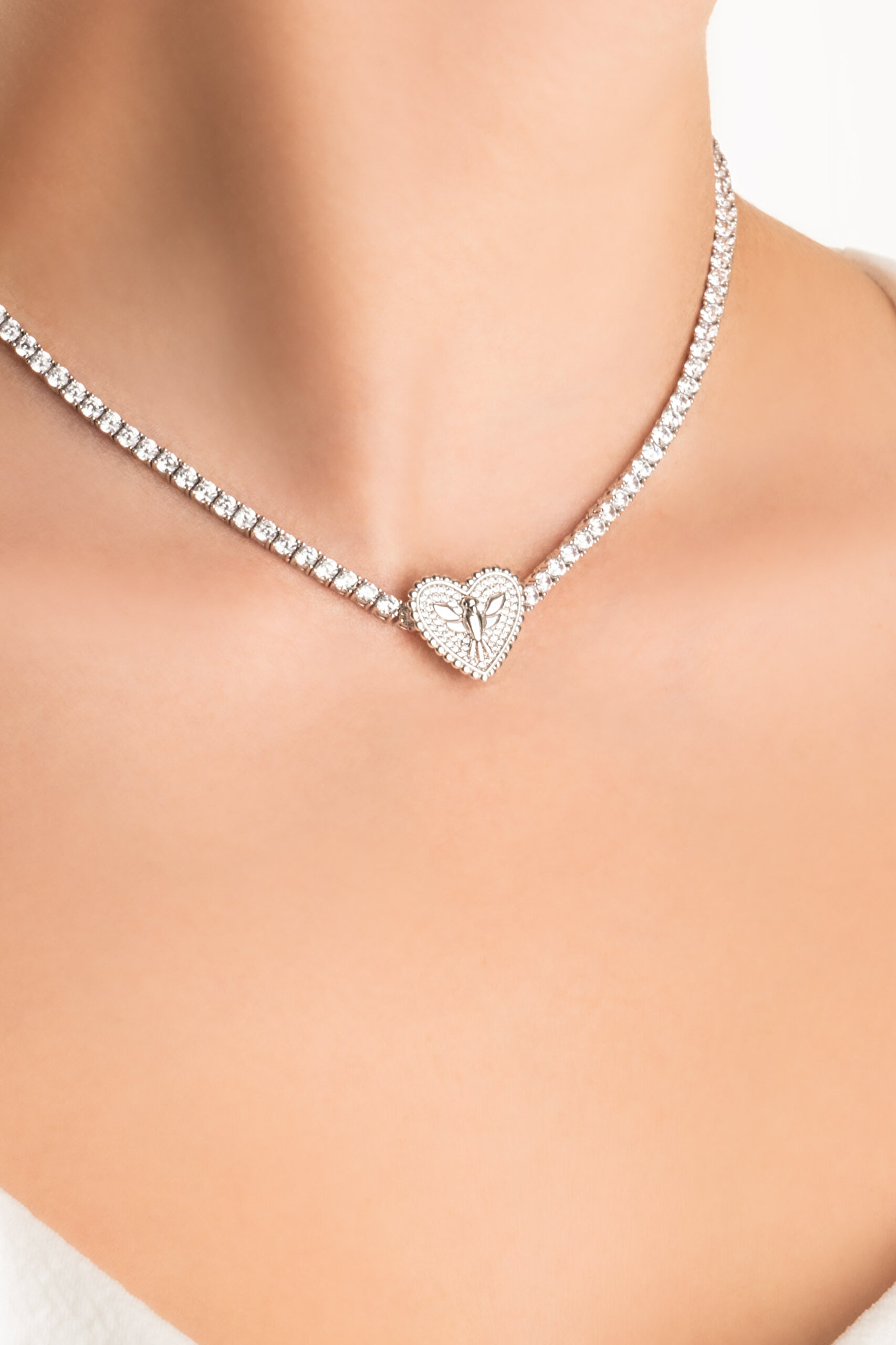 ⁠ Anka Kuşu 18 Ayar Beyaz Altın Kaplama Gümüş Kalp Charm_2}