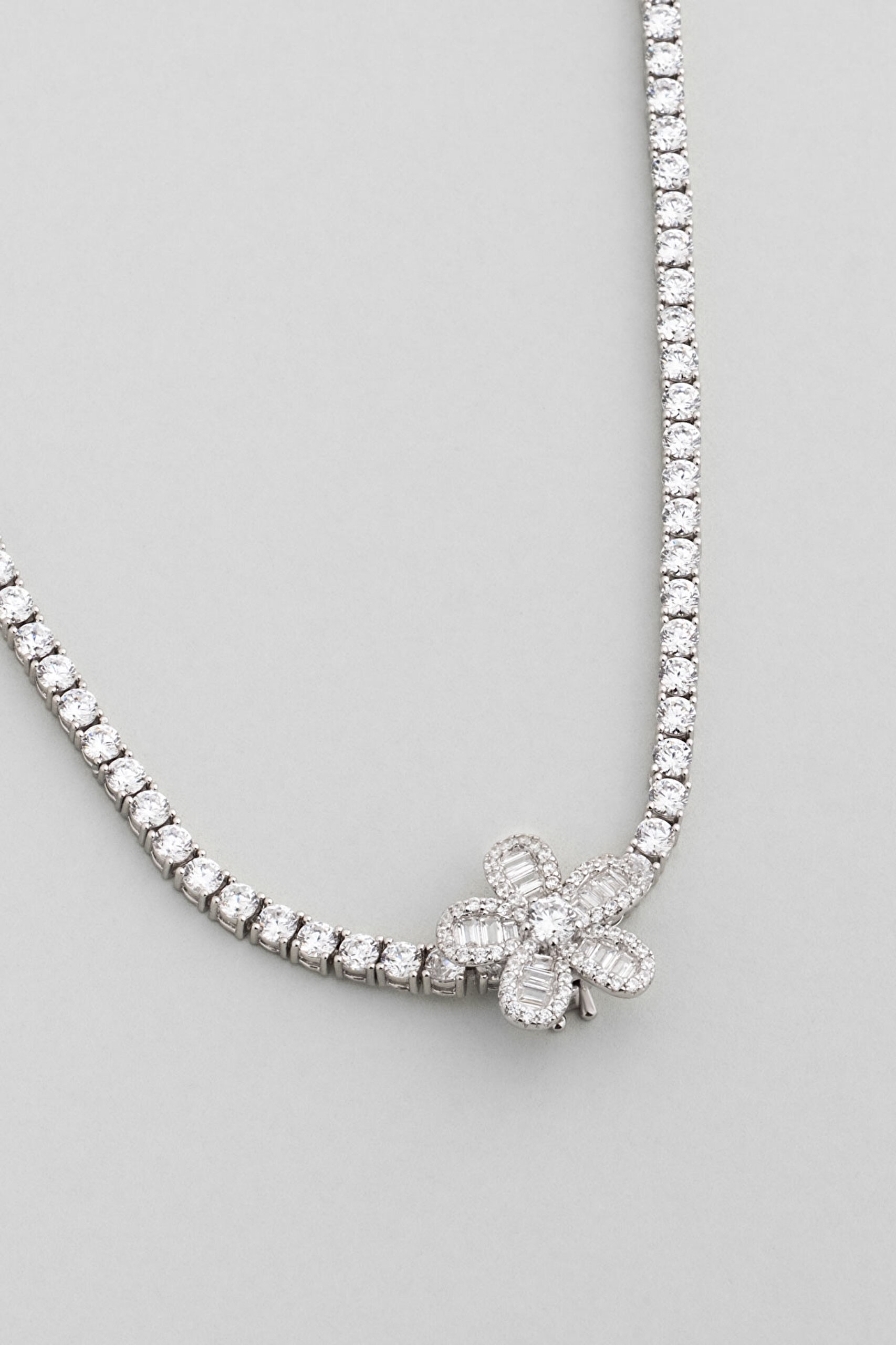 ⁠ Papatya 18 Ayar Beyaz Altın Kaplama Gümüş Charm_5}