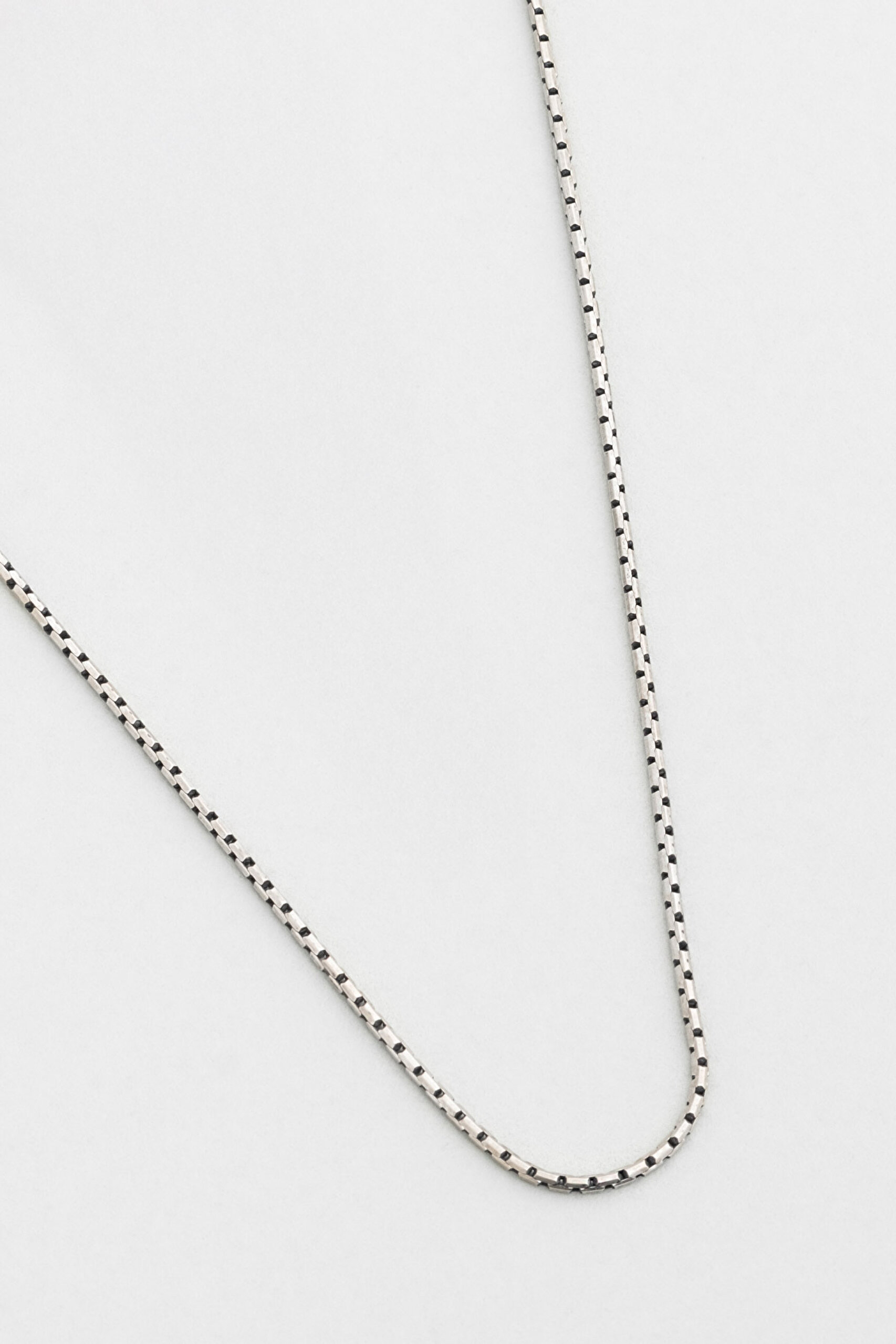 ⁠ İtalyan Modern Oksitli 55 Cm Gümüş Erkek Zincir Kolye_3}