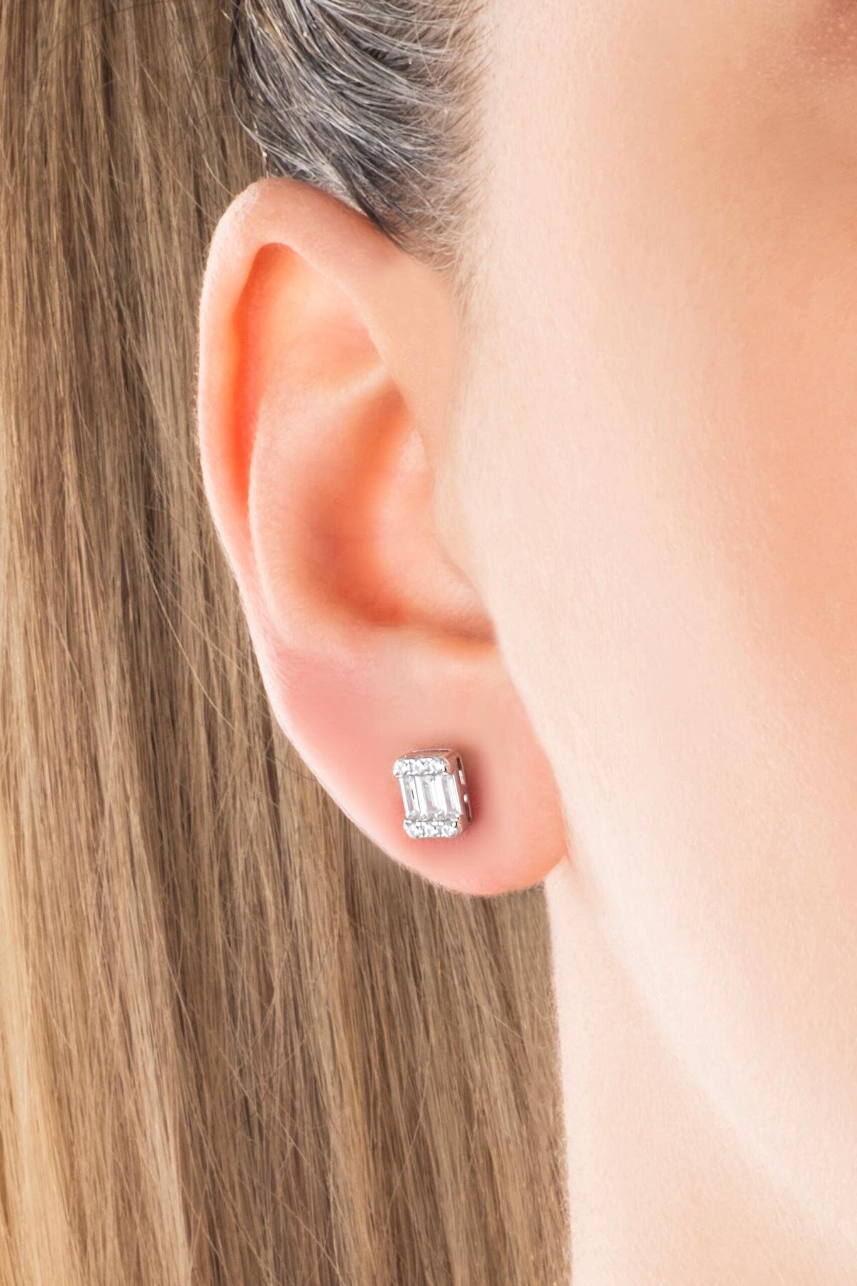 Aşk Çiçeği 18 Ayar Beyaz Altın Kaplama Gümüş Minimal Küpe - 1