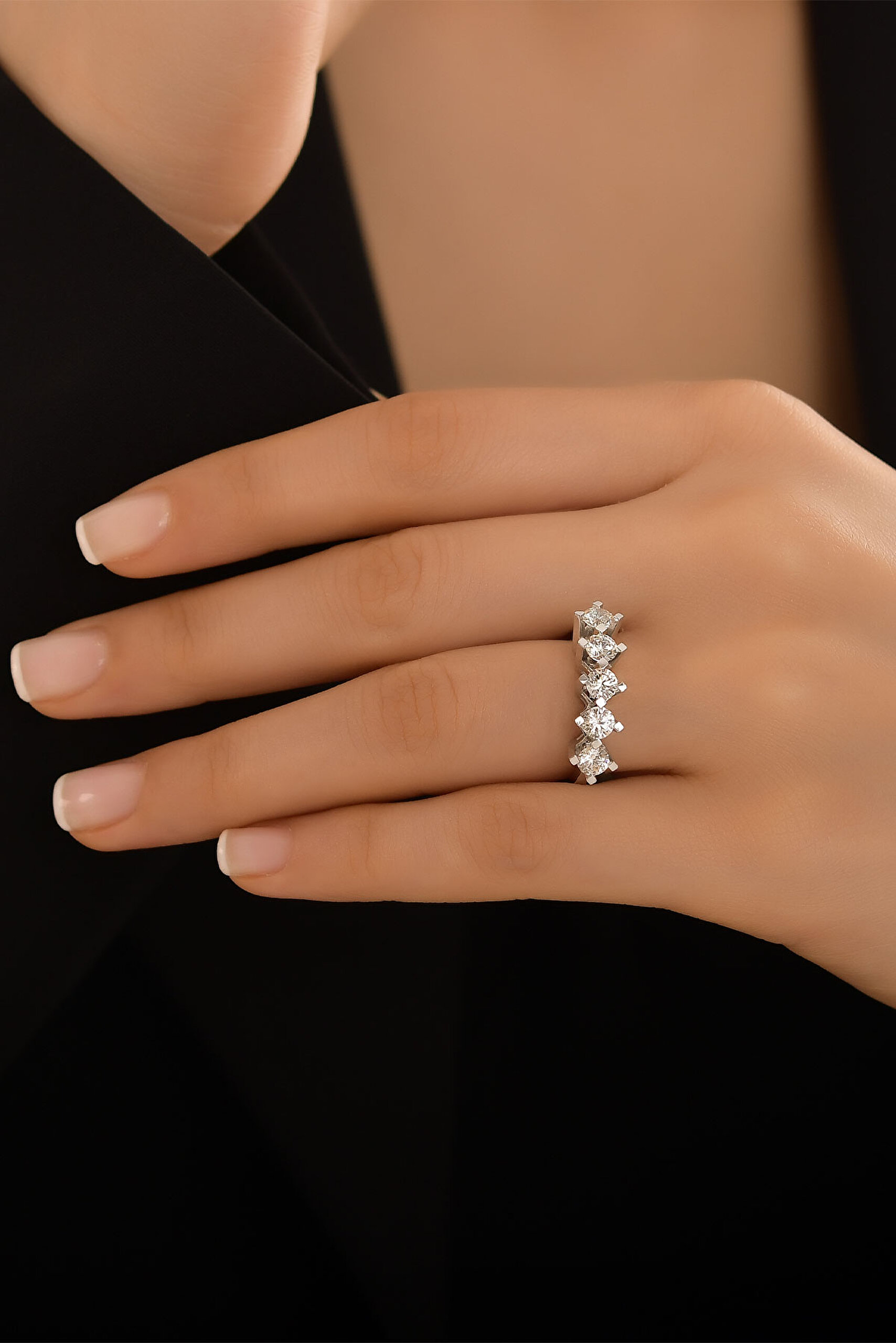 ⁠ Premium Created Taşlı 8 Ayar Beyaz Altın 2.50 Ct Effect Beştaş Yüzük_1}