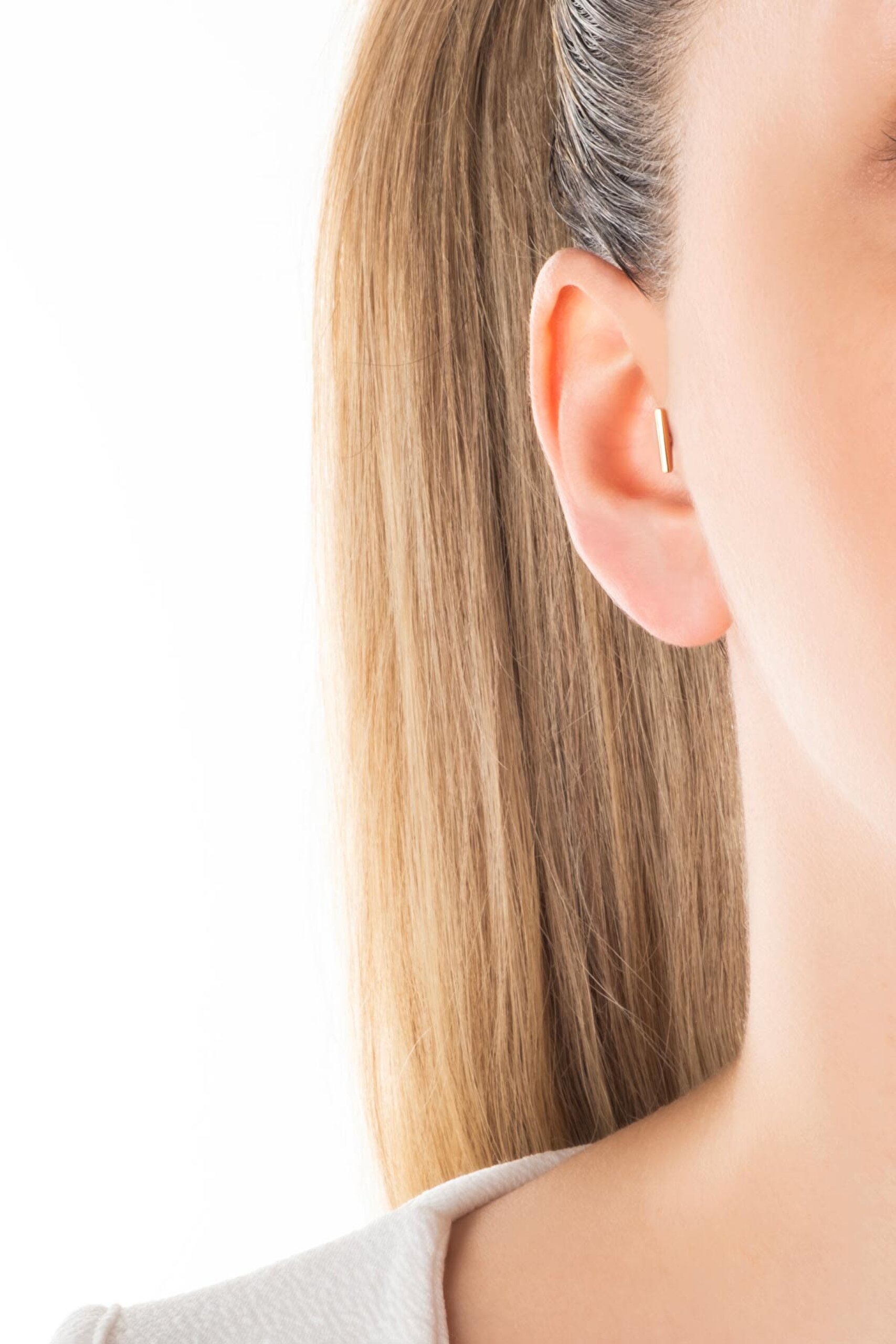 ⁠ Minimal Altın Serisi 14 Ayar Sarı Altın Minimal Tragus Piercing_3}