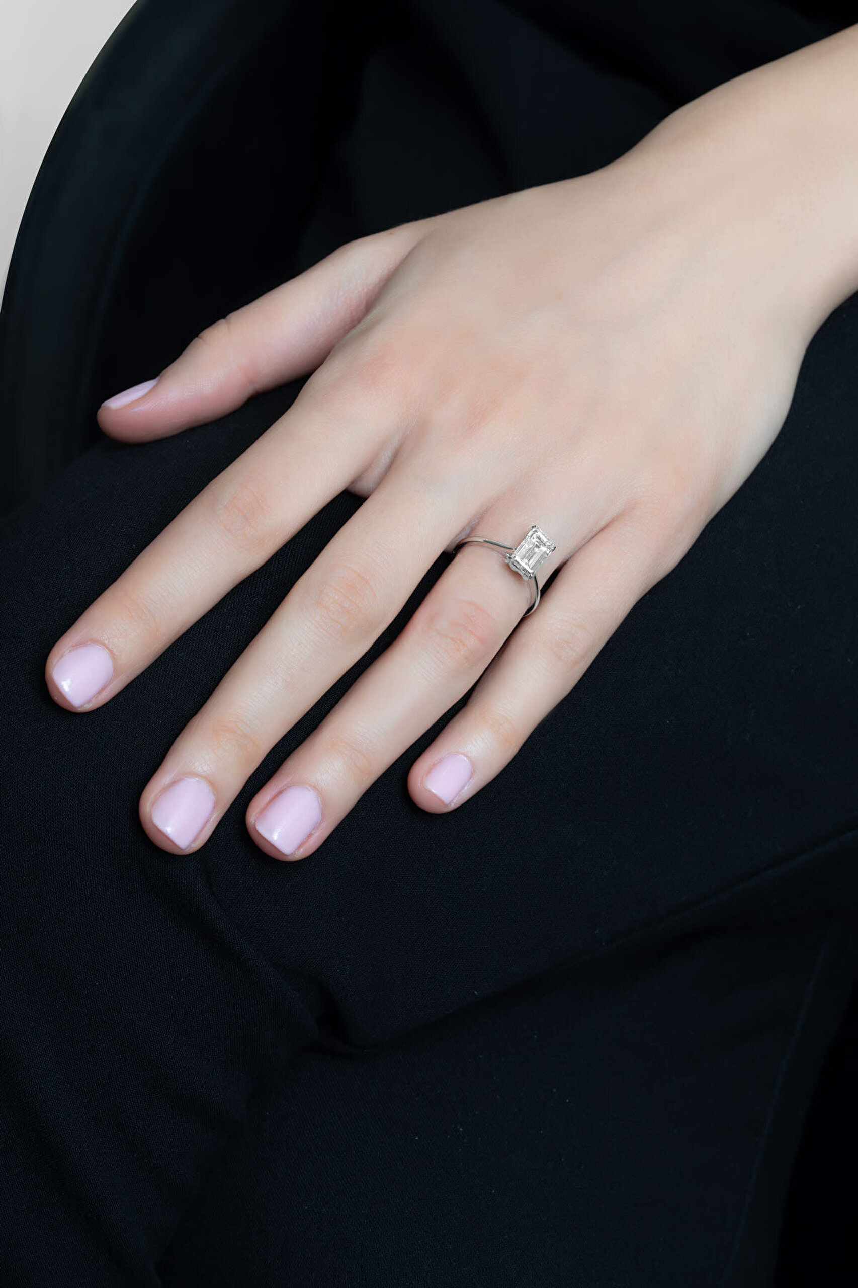 1.56 Karat IGI Sertifikalı 14K Beyaz Altın Emerald Kesim Lab Grown Pırlanta Tektaş Yüzük - 3