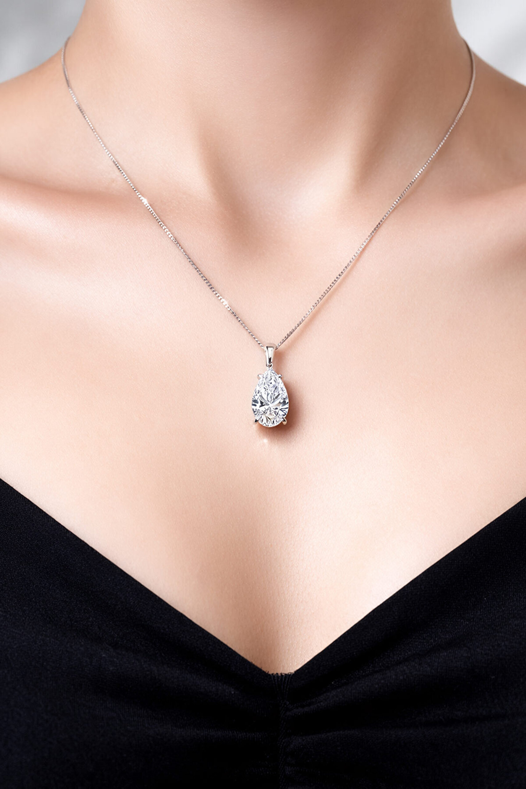 3.08 Karat IGI Sertifikalı 14K Beyaz Altın 43 Cm Damla Kesim Lab Grown Pırlanta Tektaş Kolye - 1