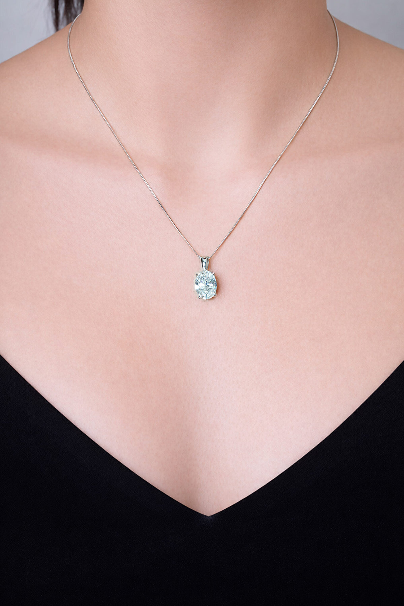 2.03 Karat IGI Sertifikalı 14K Beyaz Altın 43 Cm Oval Kesim Lab Grown Pırlanta Kolye - 1