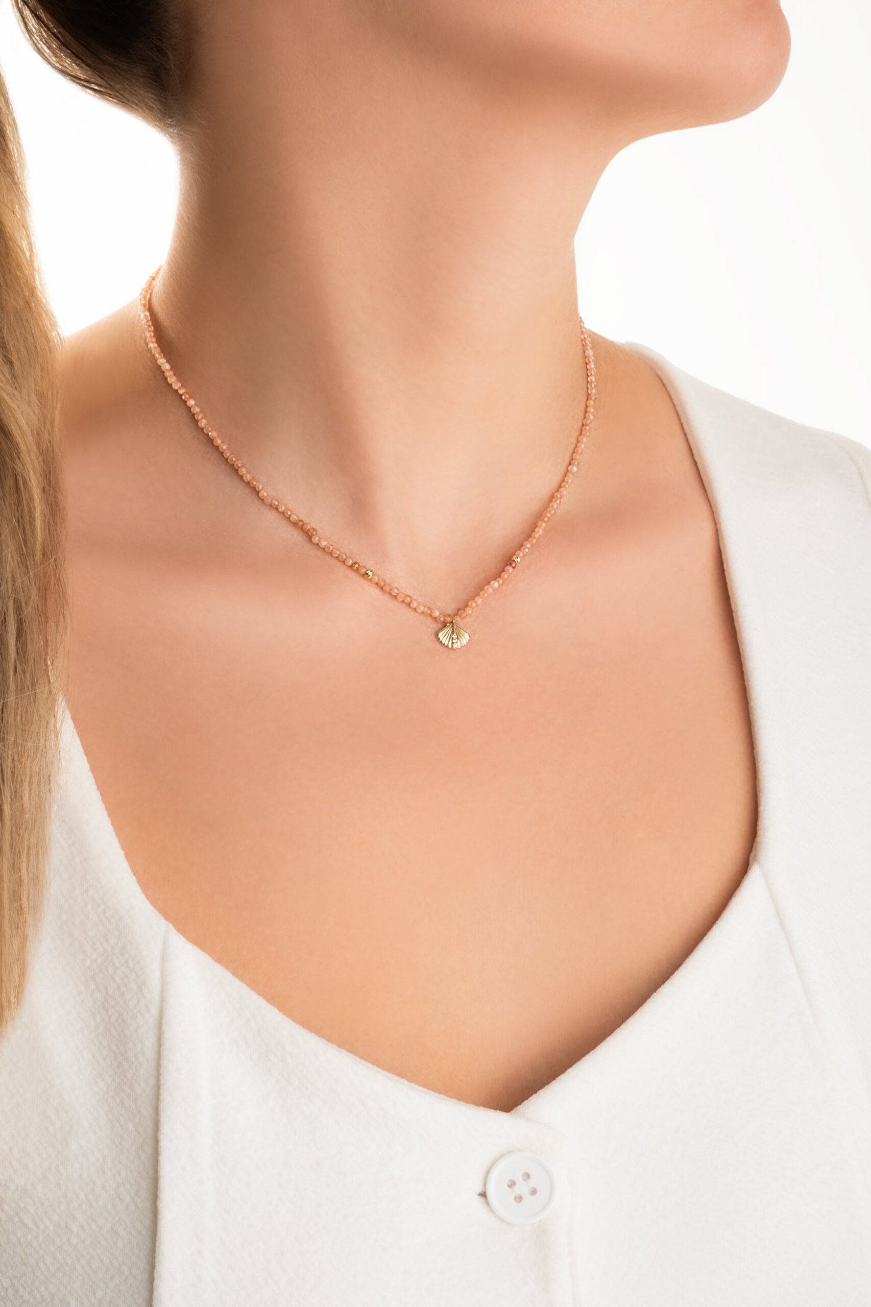 ⁠ Deniz Kabuğu Figürlü Güneş Taşlı 42 Cm 14 Ayar Altın Kolye_3}