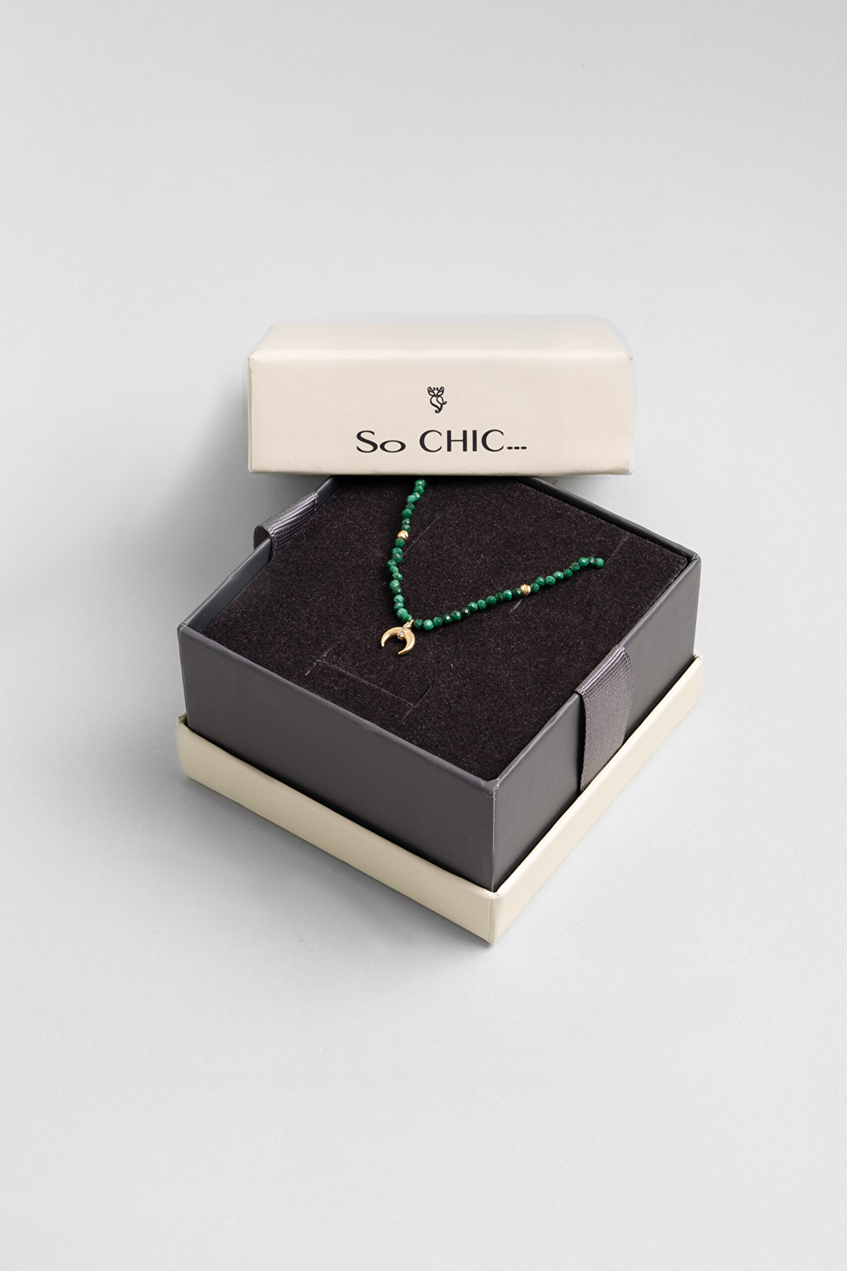 ⁠ Hilal Figürlü Malahit Taşlı 14 Ayar Altın Kolye_3}